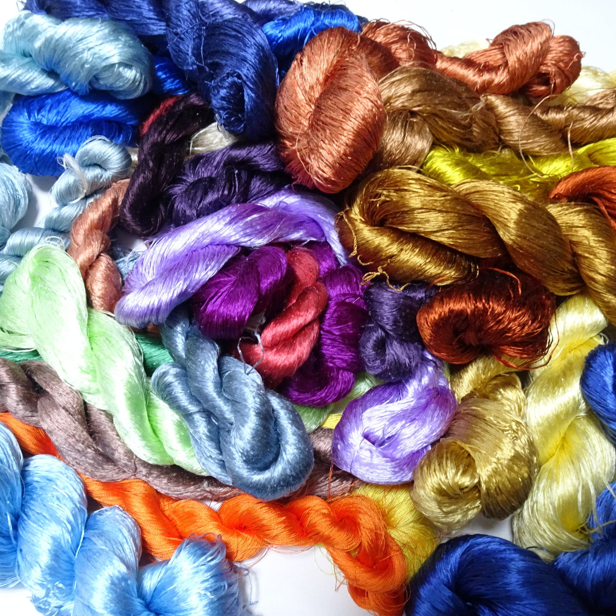 Real Silk Thread We will be adding a large amount of silk thread soon! ! – Zelkova Japan