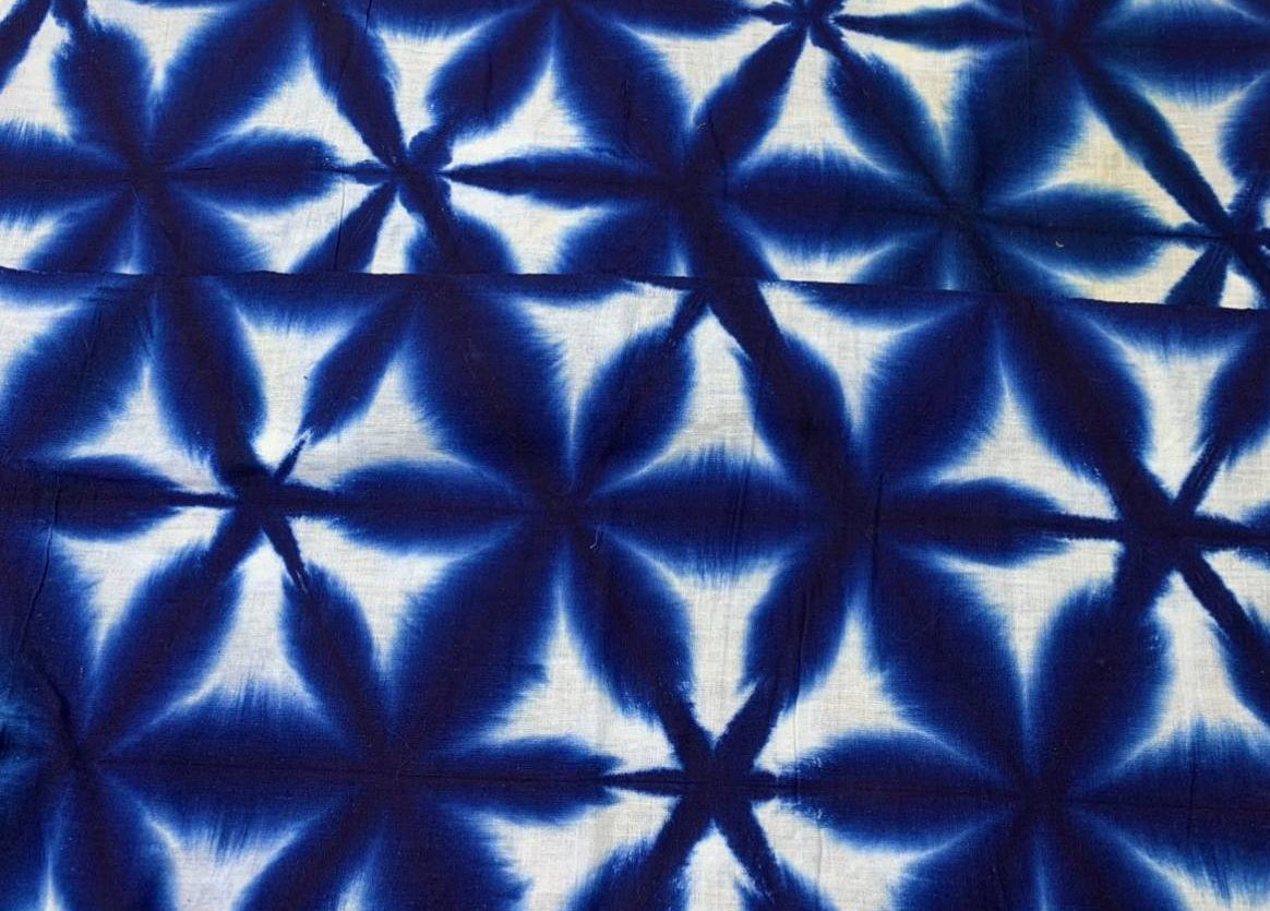 Sekka Shibori (snowflakes shibori) indigo dye
