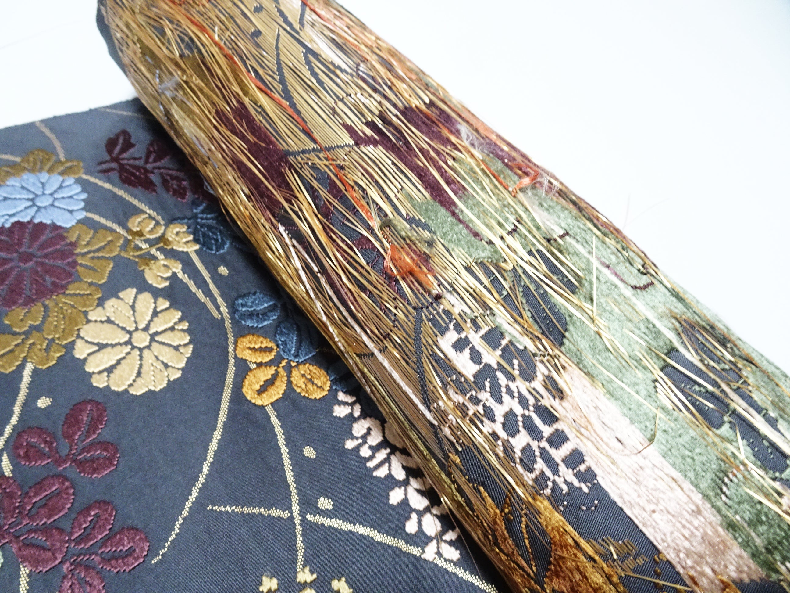 Japanese High Class Silk Bolts KaraOri Gorgeous Pattern 11761