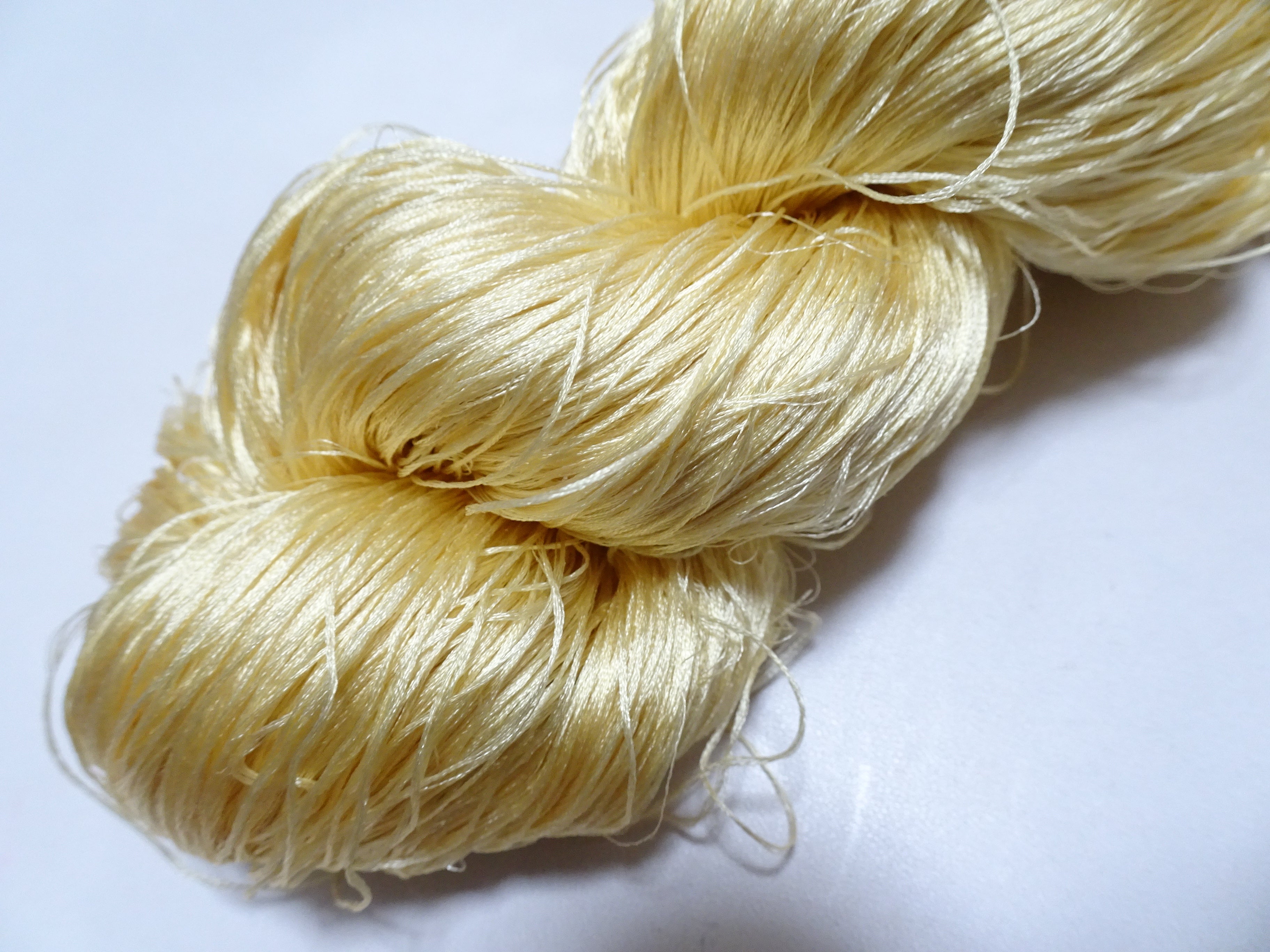 Japanese Vintage 6 Loose-Twist Silk Threads 19232