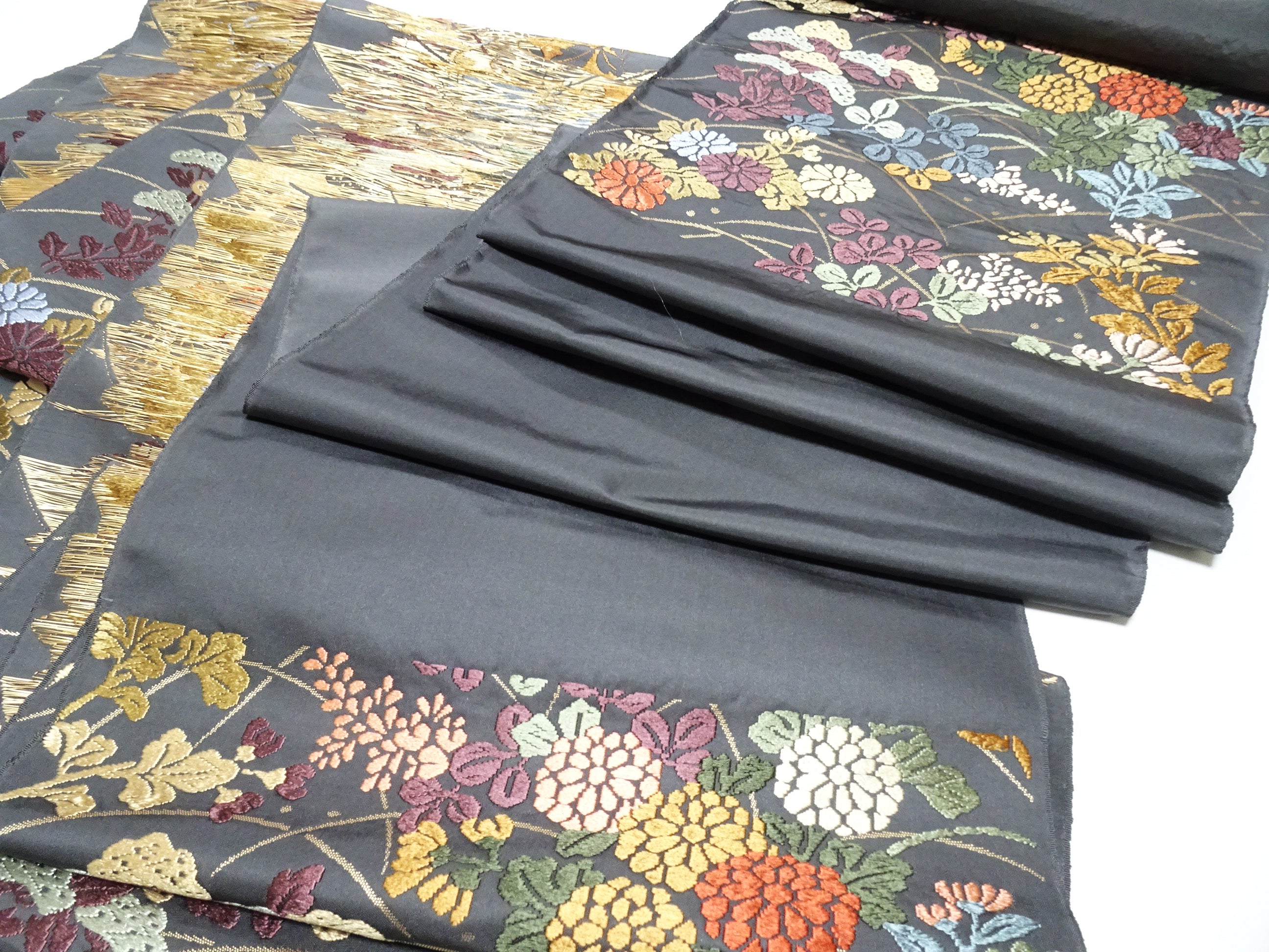 Japanese High Class Silk Bolts KaraOri Gorgeous Pattern 11761