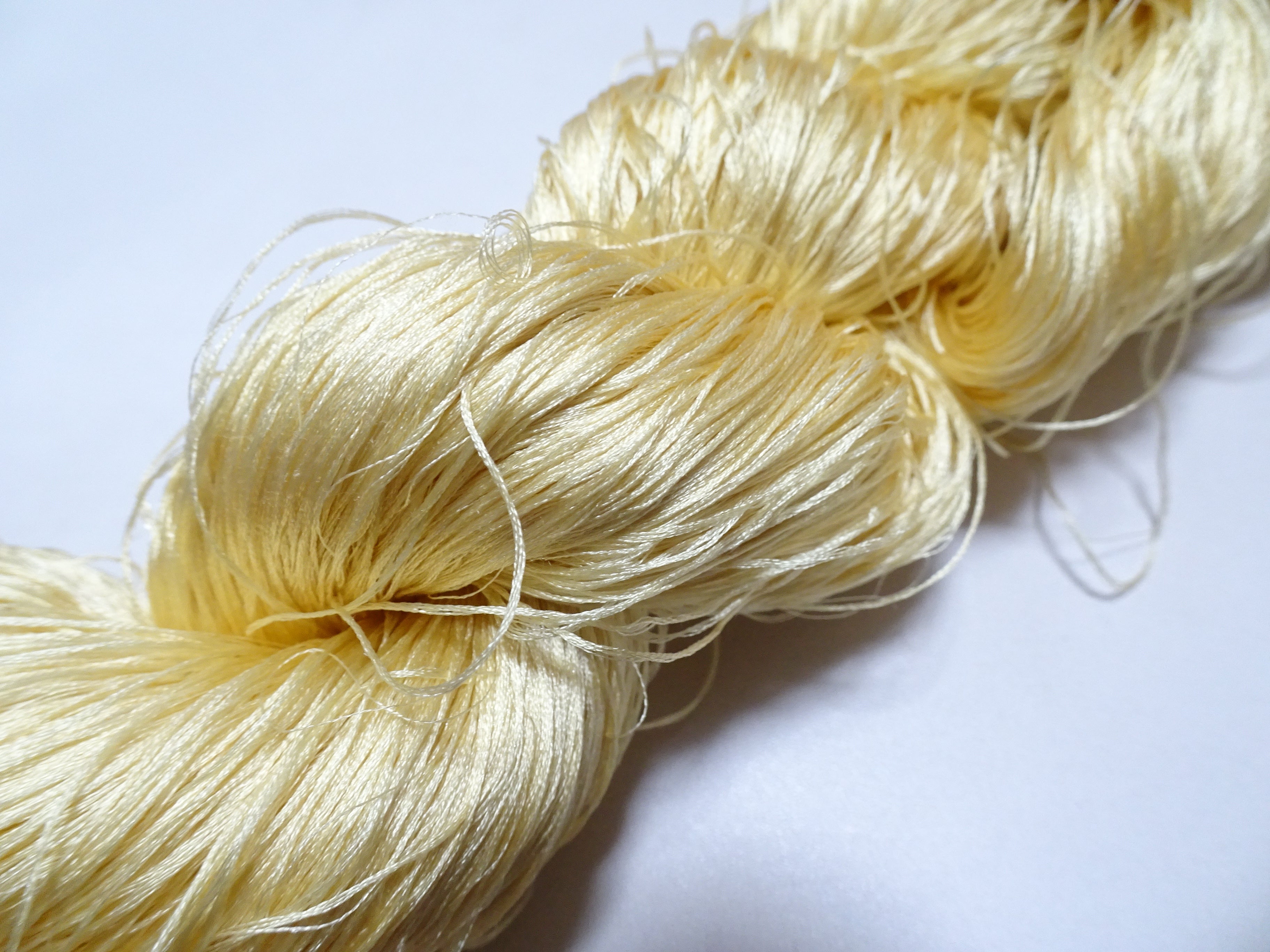 Japanese Vintage 6 Loose-Twist Silk Threads 19232