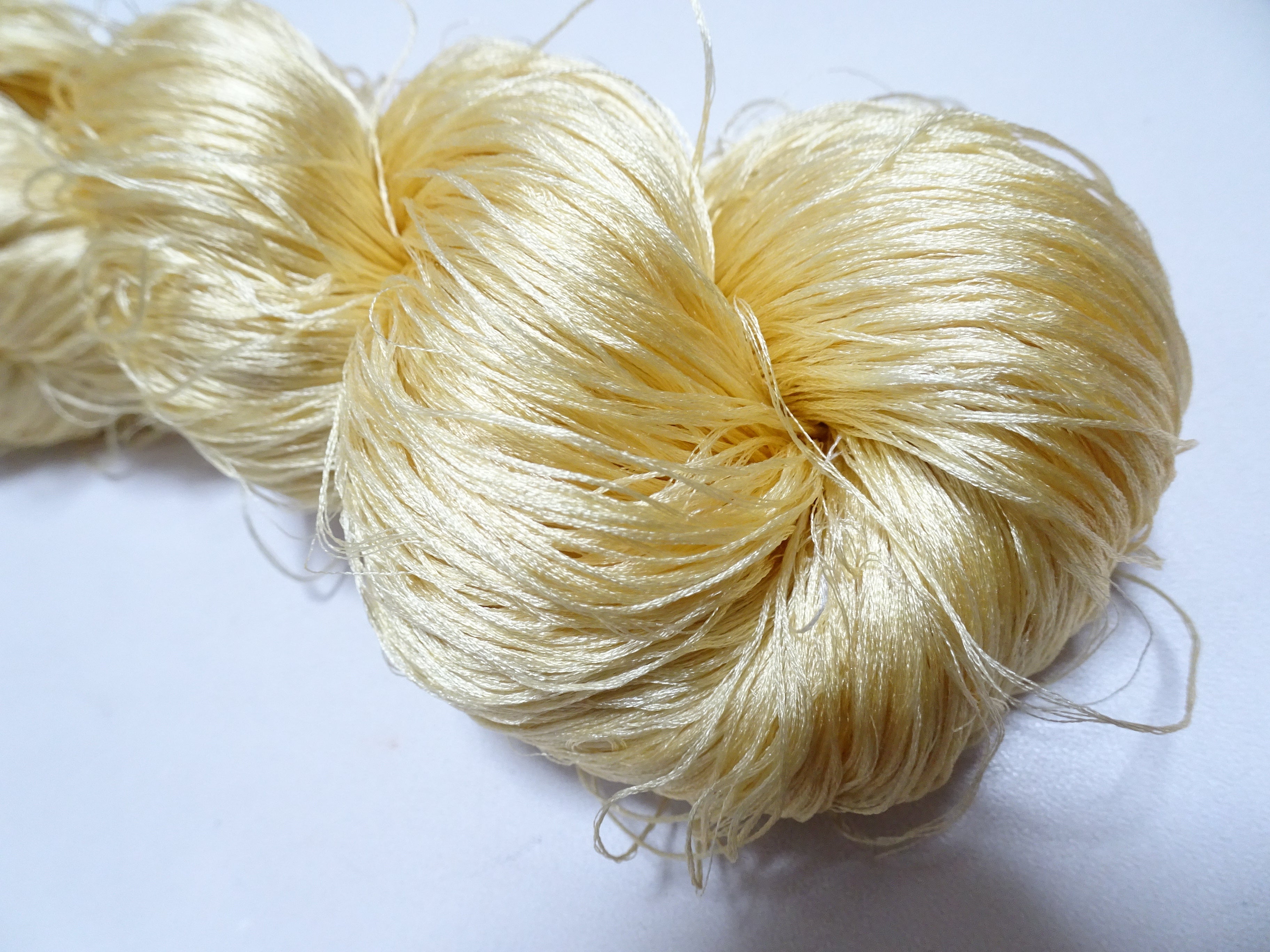 Japanese Vintage 6 Loose-Twist Silk Threads 19232