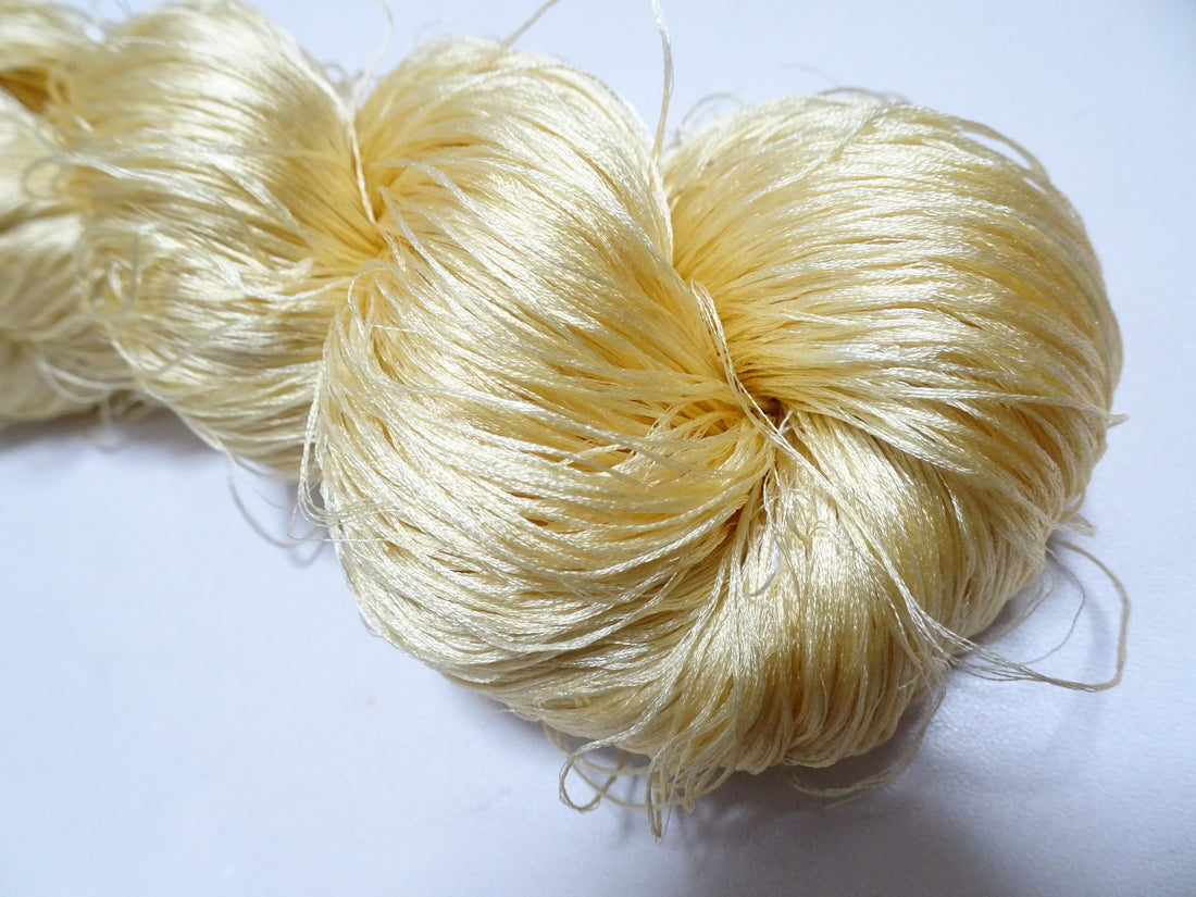 Japanese Vintage 6 Loose-Twist Silk Threads 19232