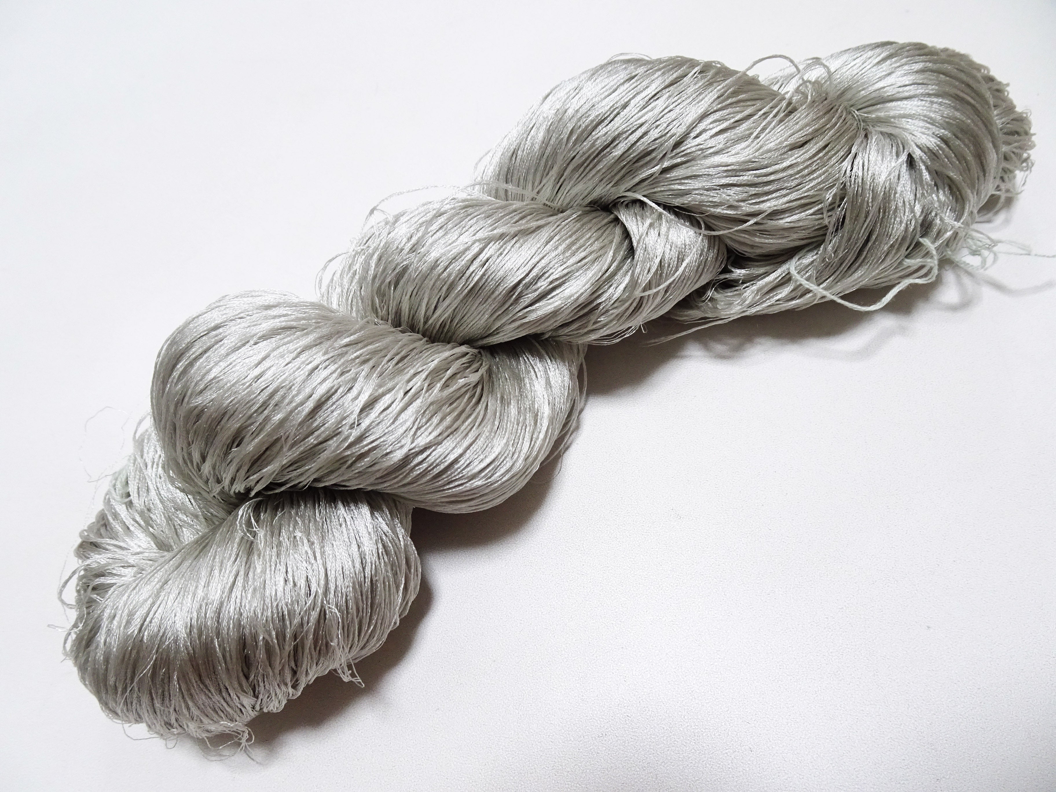 Japanese Vintage 6 Loose-Twist Silk Threads 19233
