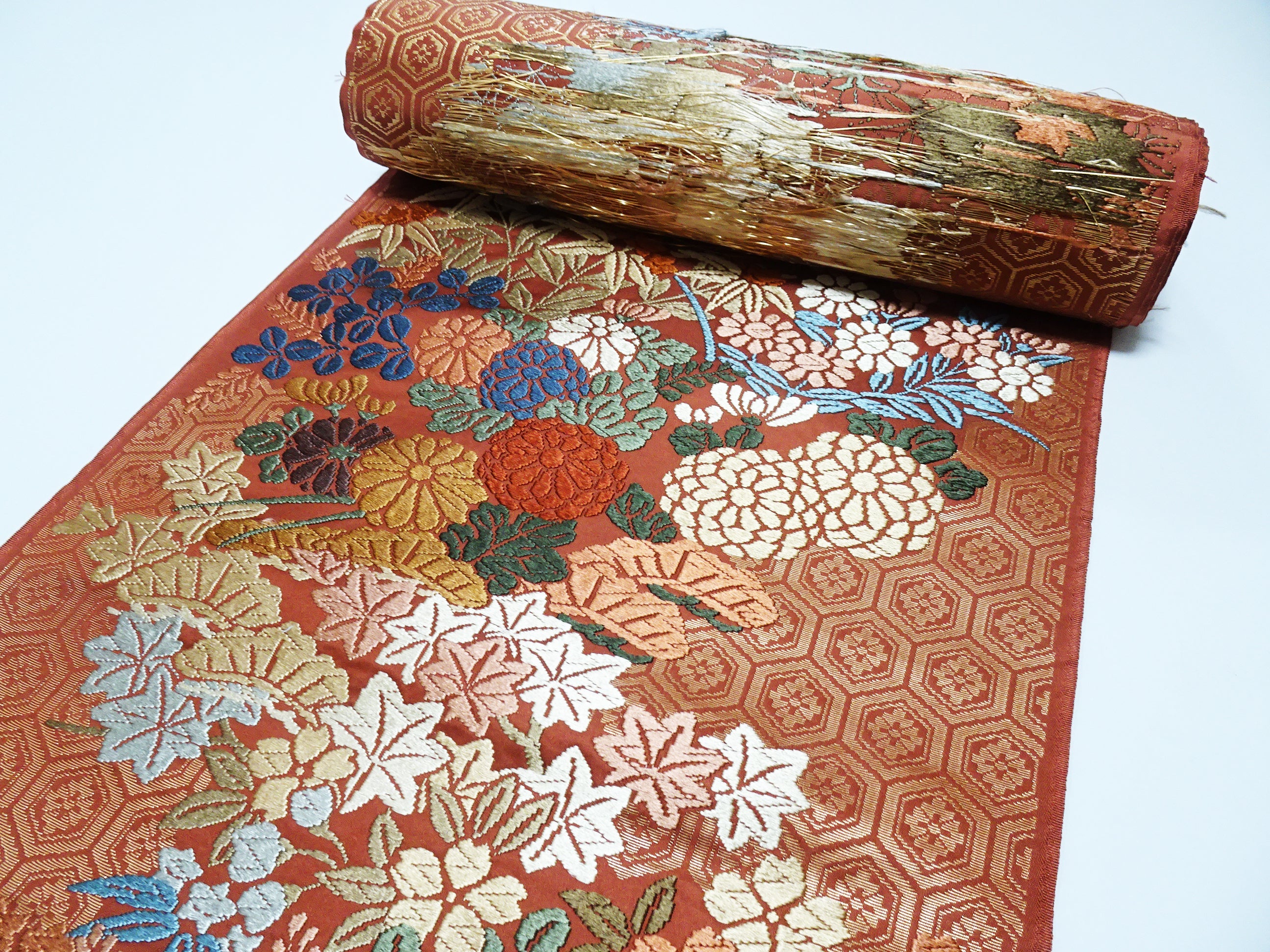 Japanese High Class Silk Bolts KaraOri Gorgeous Pattern 11762