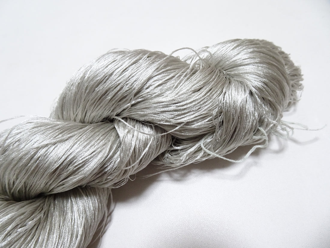 Japanese Vintage 6 Loose-Twist Silk Threads 19233