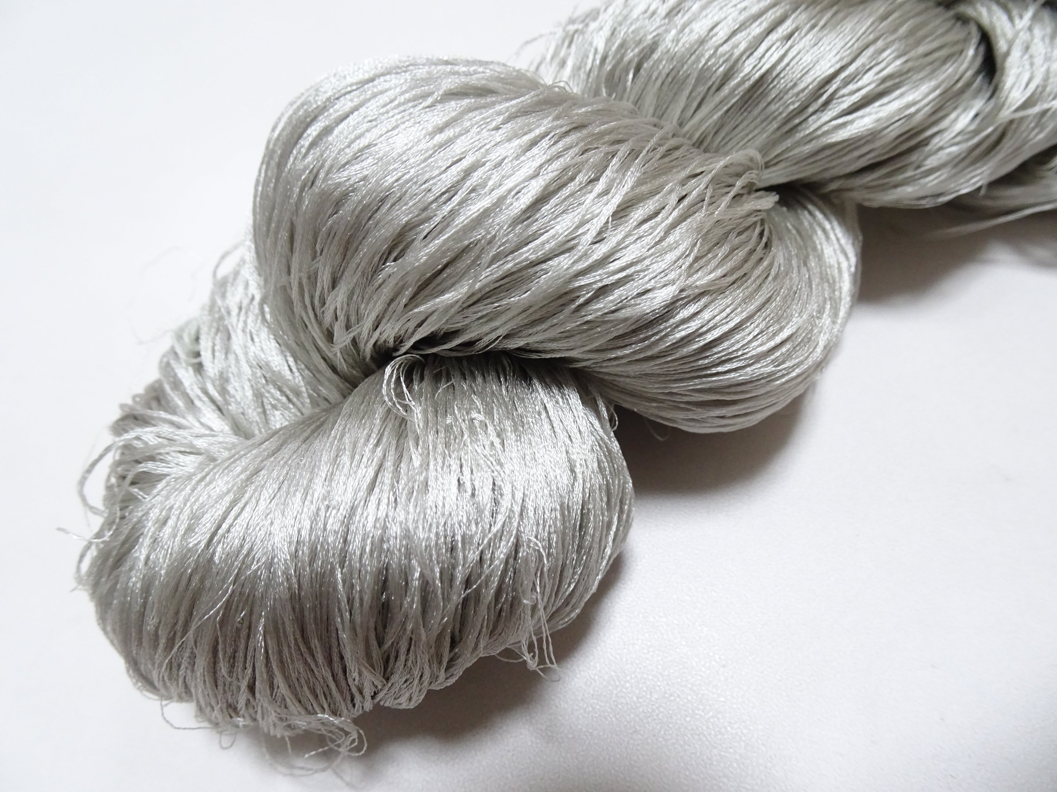 Japanese Vintage 6 Loose-Twist Silk Threads 19233