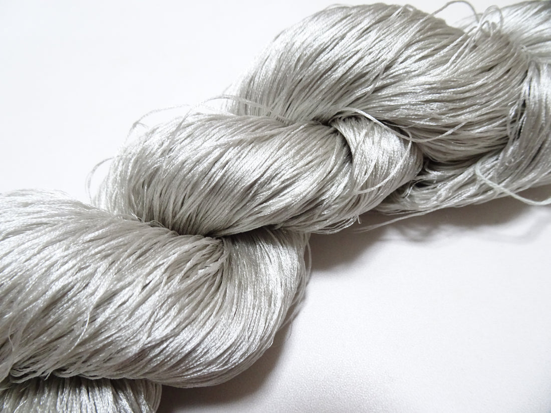 Japanese Vintage 6 Loose-Twist Silk Threads 19233