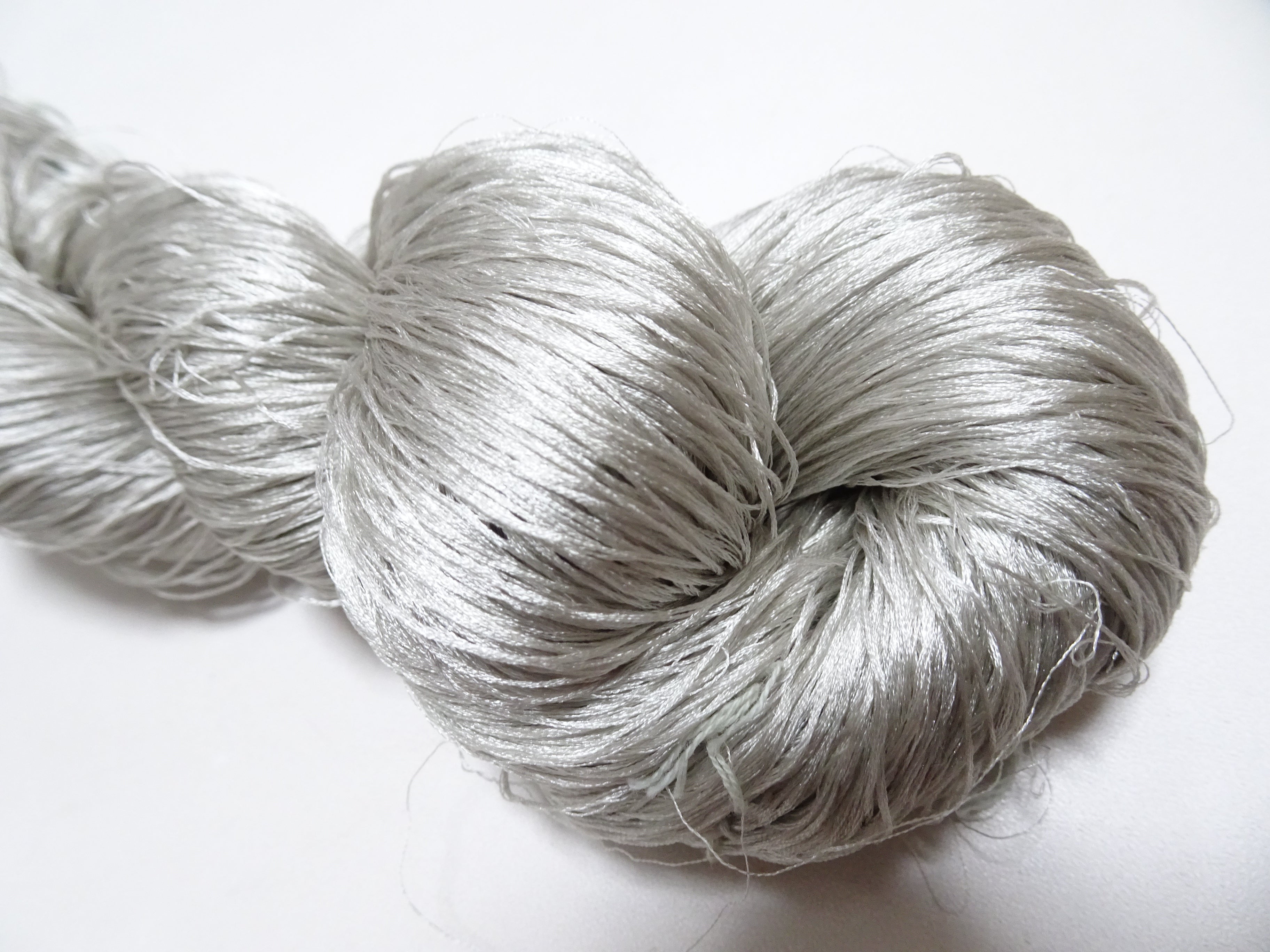 Japanese Vintage 6 Loose-Twist Silk Threads 19233