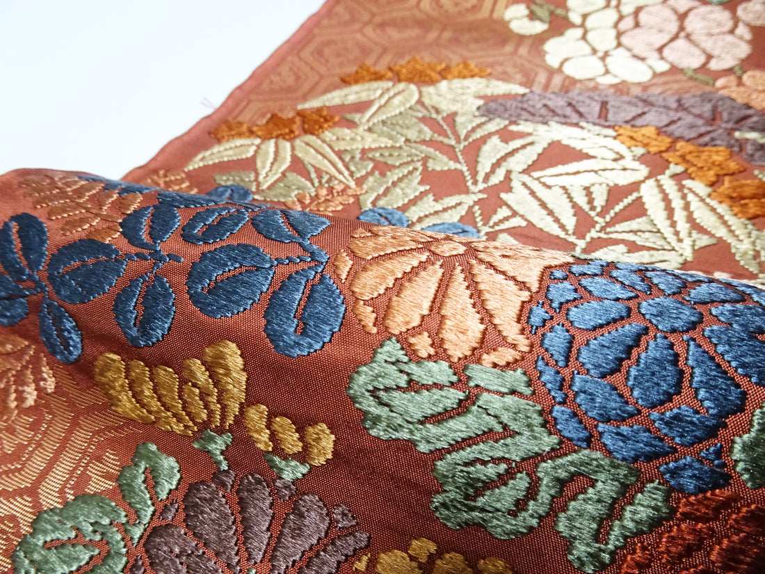 Japanese High Class Silk Bolts KaraOri Gorgeous Pattern 11762