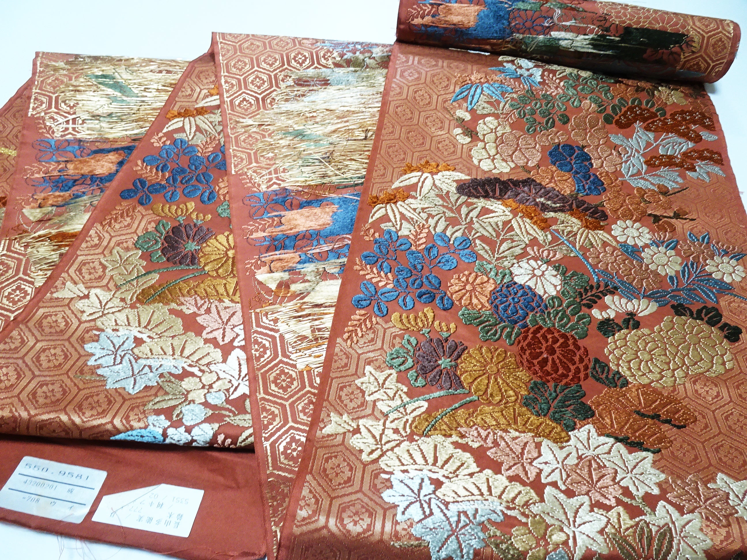 Japanese High Class Silk Bolts KaraOri Gorgeous Pattern 11762