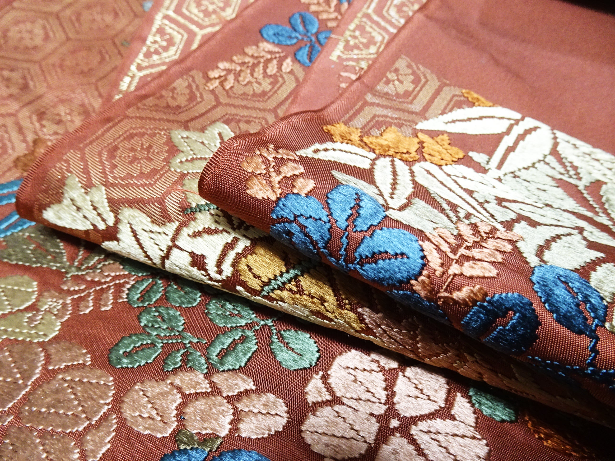 Japanese High Class Silk Bolts KaraOri Gorgeous Pattern 11762