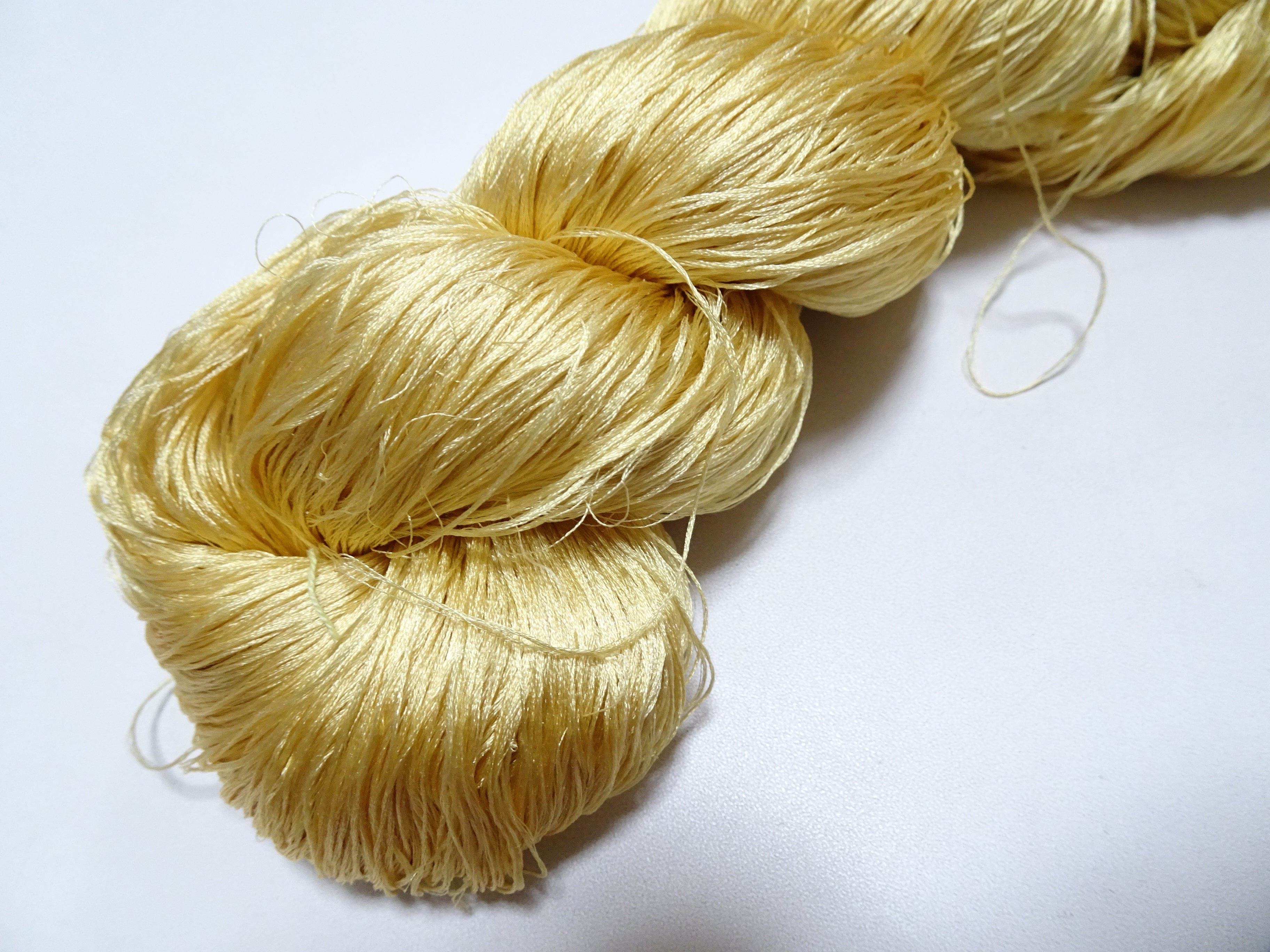 Japanese Vintage 6 Loose-Twist Silk Threads 19239