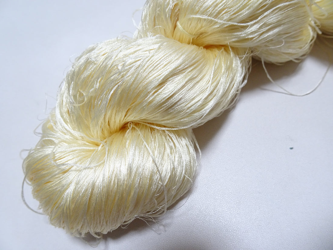 Japanese Vintage 6 Loose-Twist Silk Threads 19241