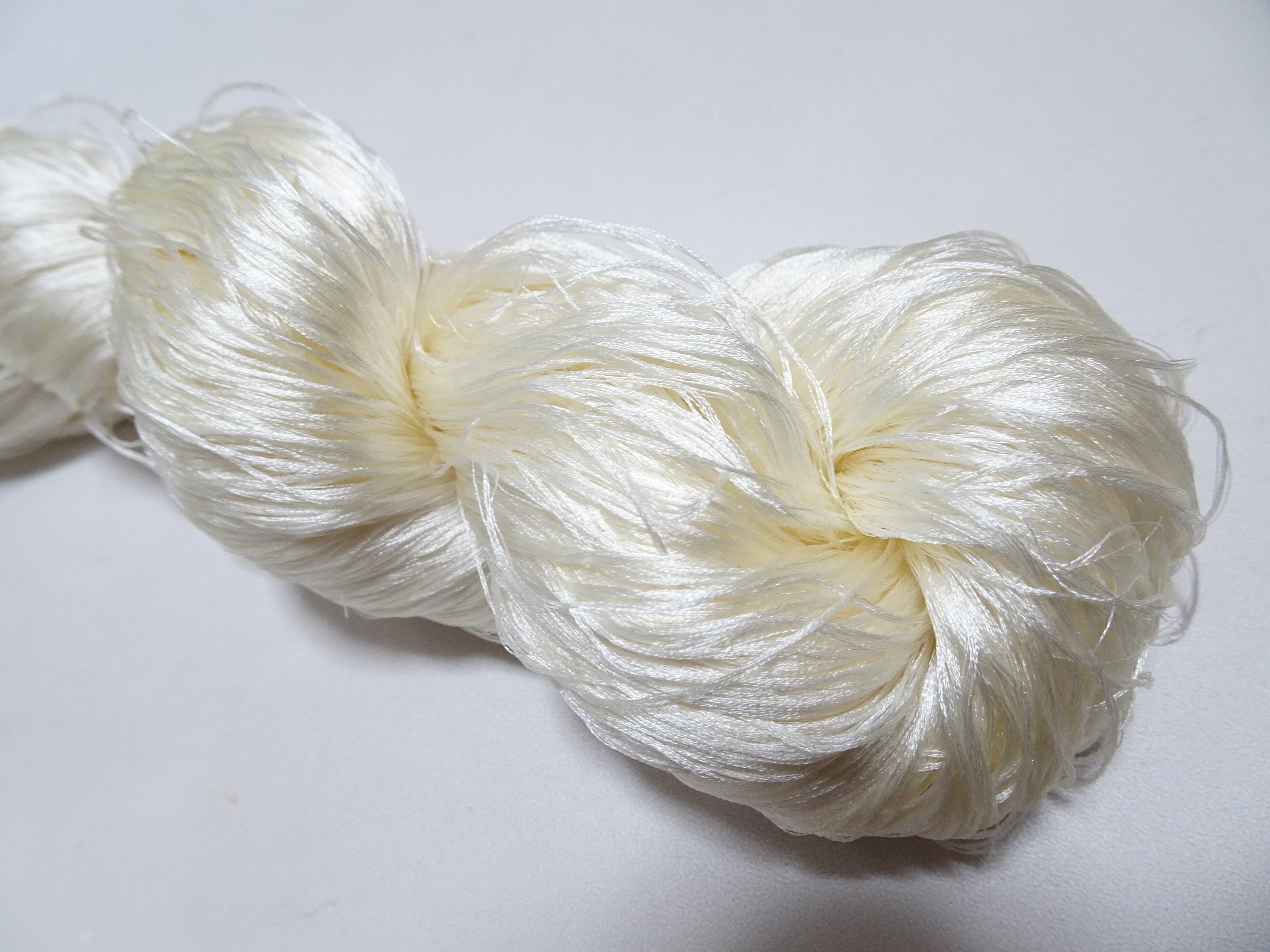 Japanese Vintage 6 Loose-Twist Silk Threads 19242