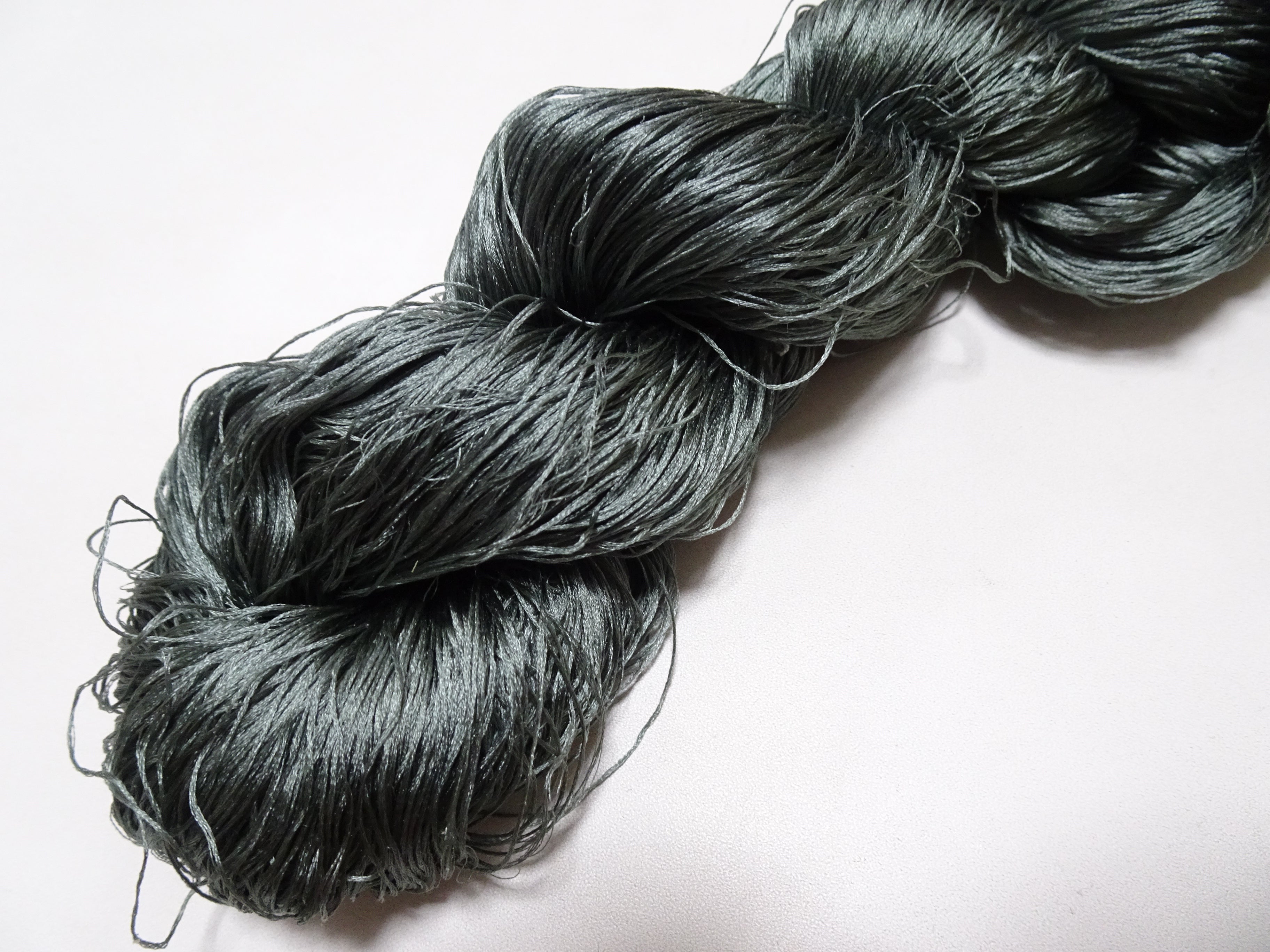 Japanese Vintage 6 Loose-Twist Silk Threads 19243