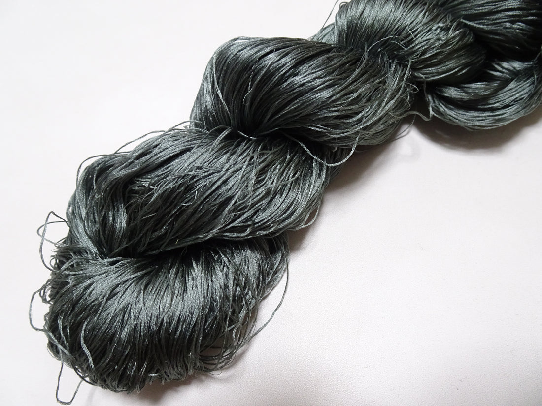 Japanese Vintage 6 Loose-Twist Silk Threads 19243