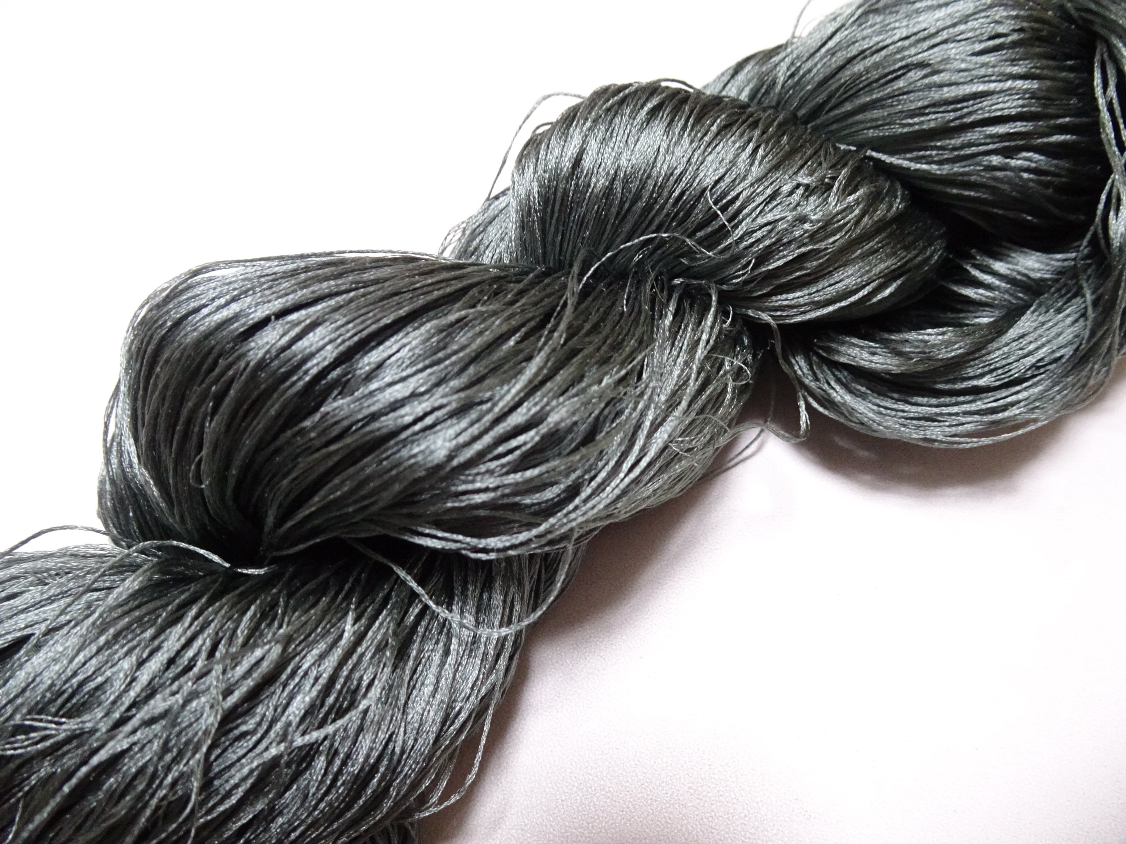 Japanese Vintage 6 Loose-Twist Silk Threads 19243