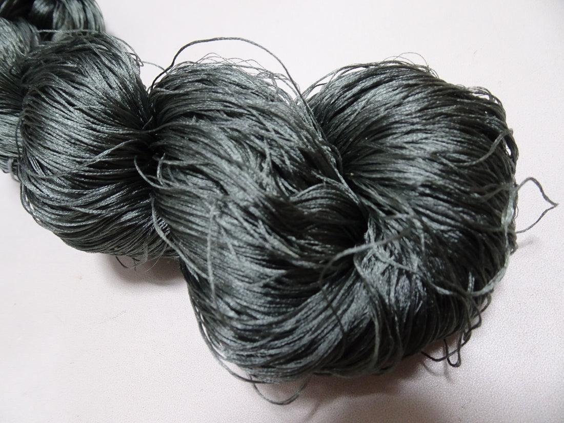 Japanese Vintage 6 Loose-Twist Silk Threads 19243