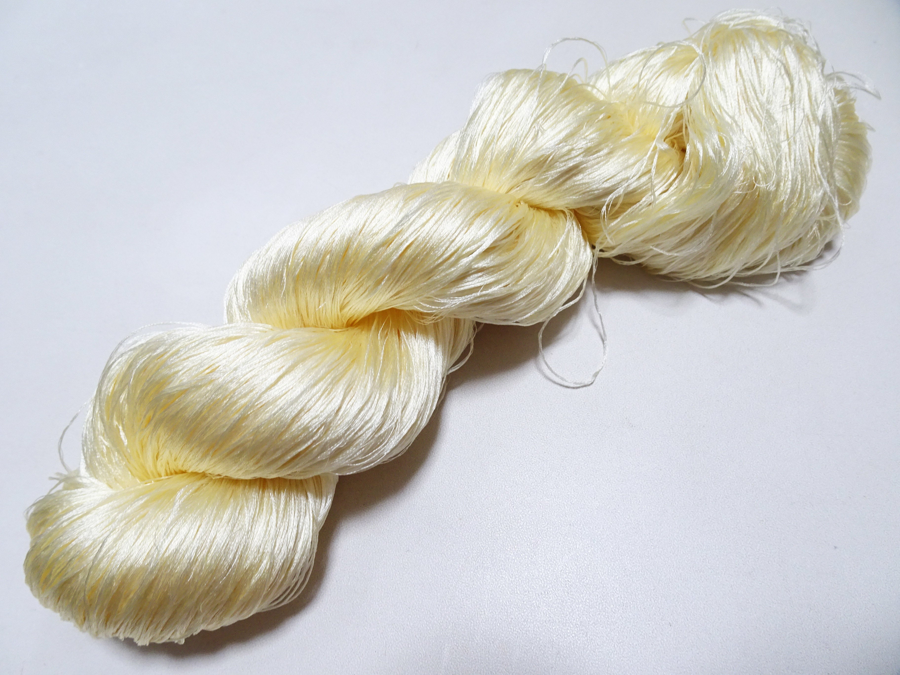 Japanese Vintage 6 Loose-Twist Silk Threads 19249