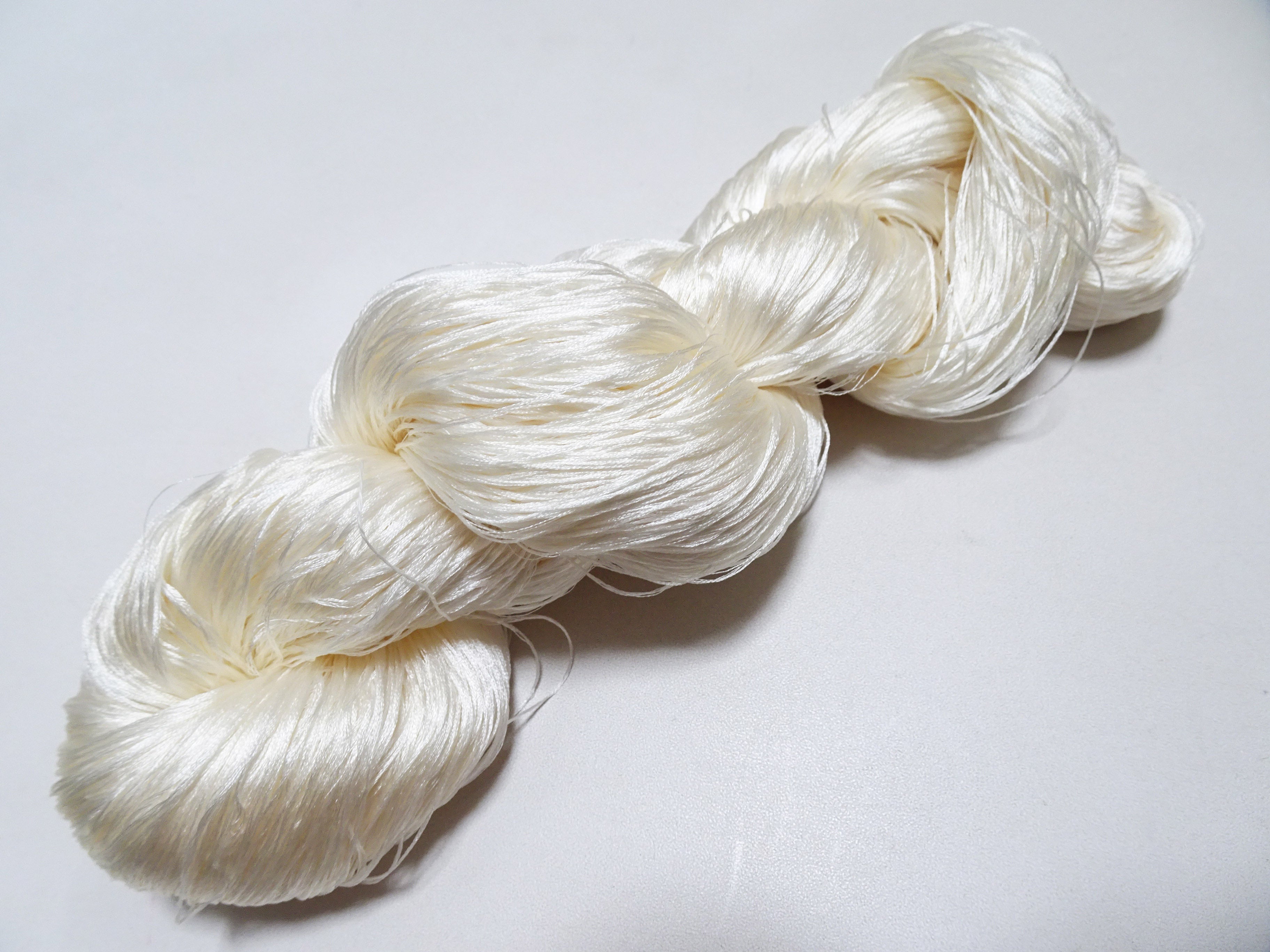 Japanese Vintage 6 Loose-Twist Silk Threads 19254