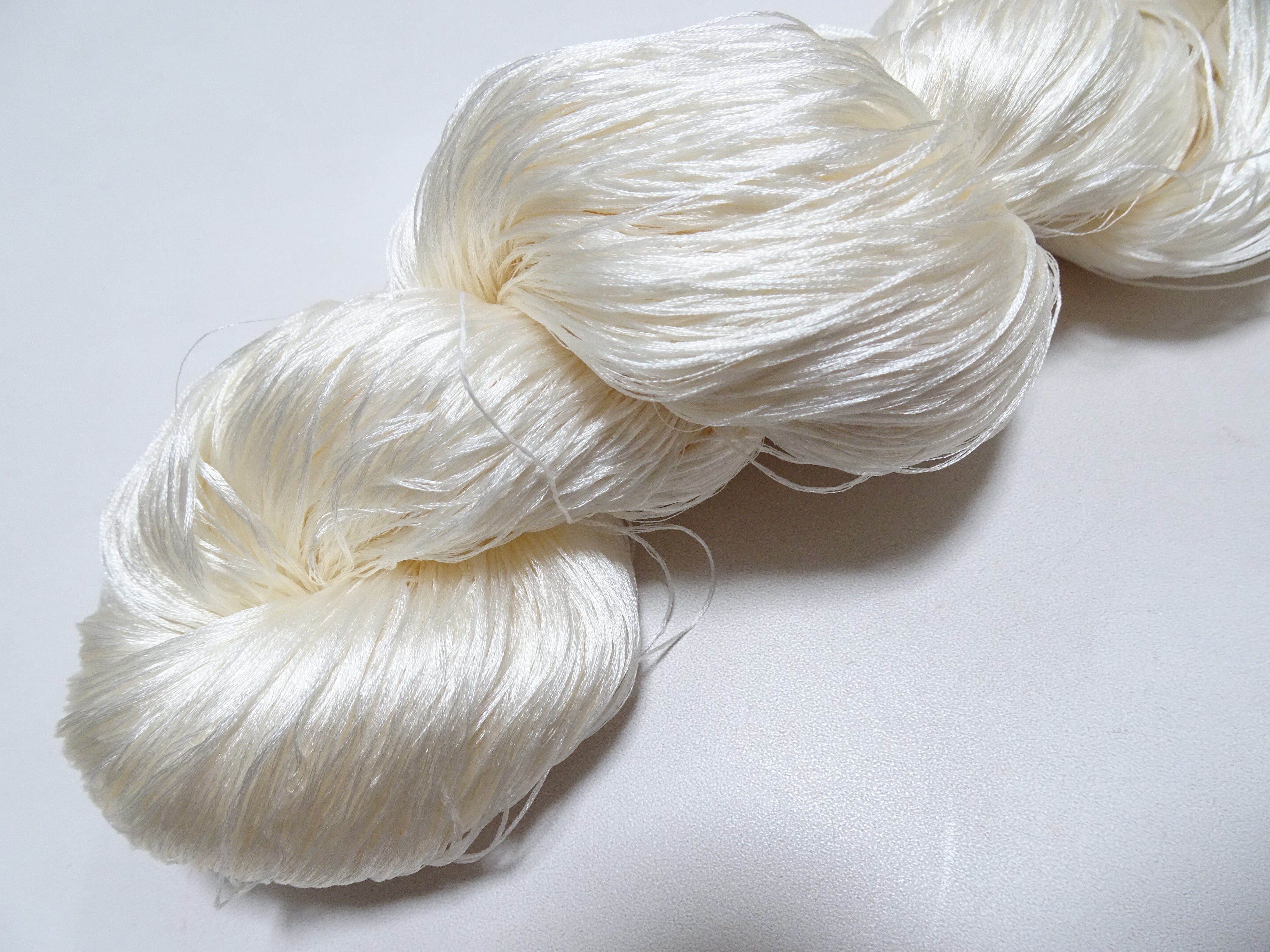 Japanese Vintage 6 Loose-Twist Silk Threads 19254