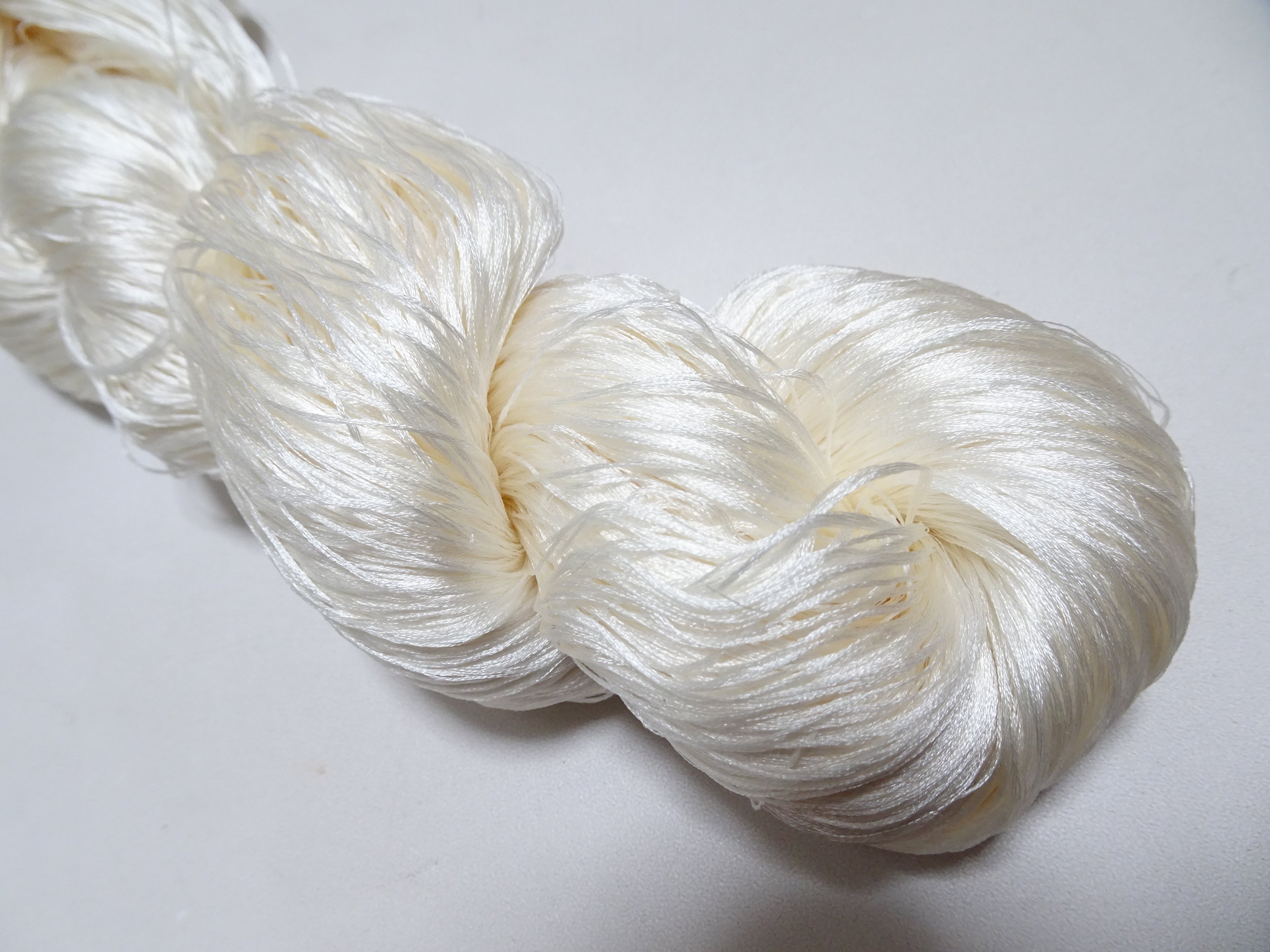 Japanese Vintage 6 Loose-Twist Silk Threads 19254