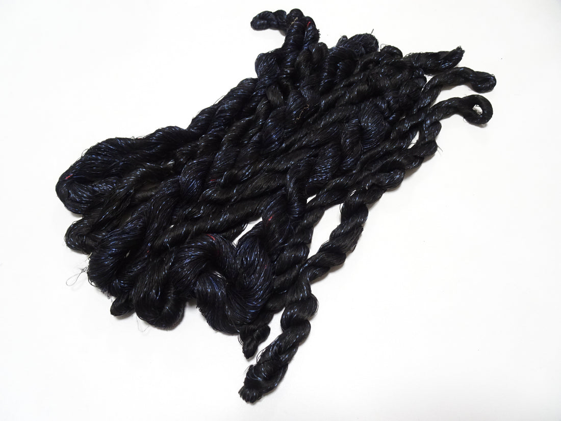 Japanese Vintage Super Rare Indigo Mud Dyeing kasuri loose Twisted Silk Thread Sets Embroidery & weave 13424