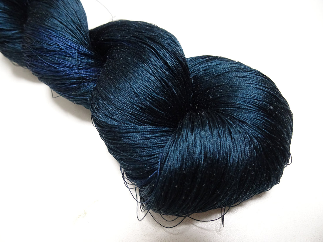 Japanese vintage silk thread embroidery 8590