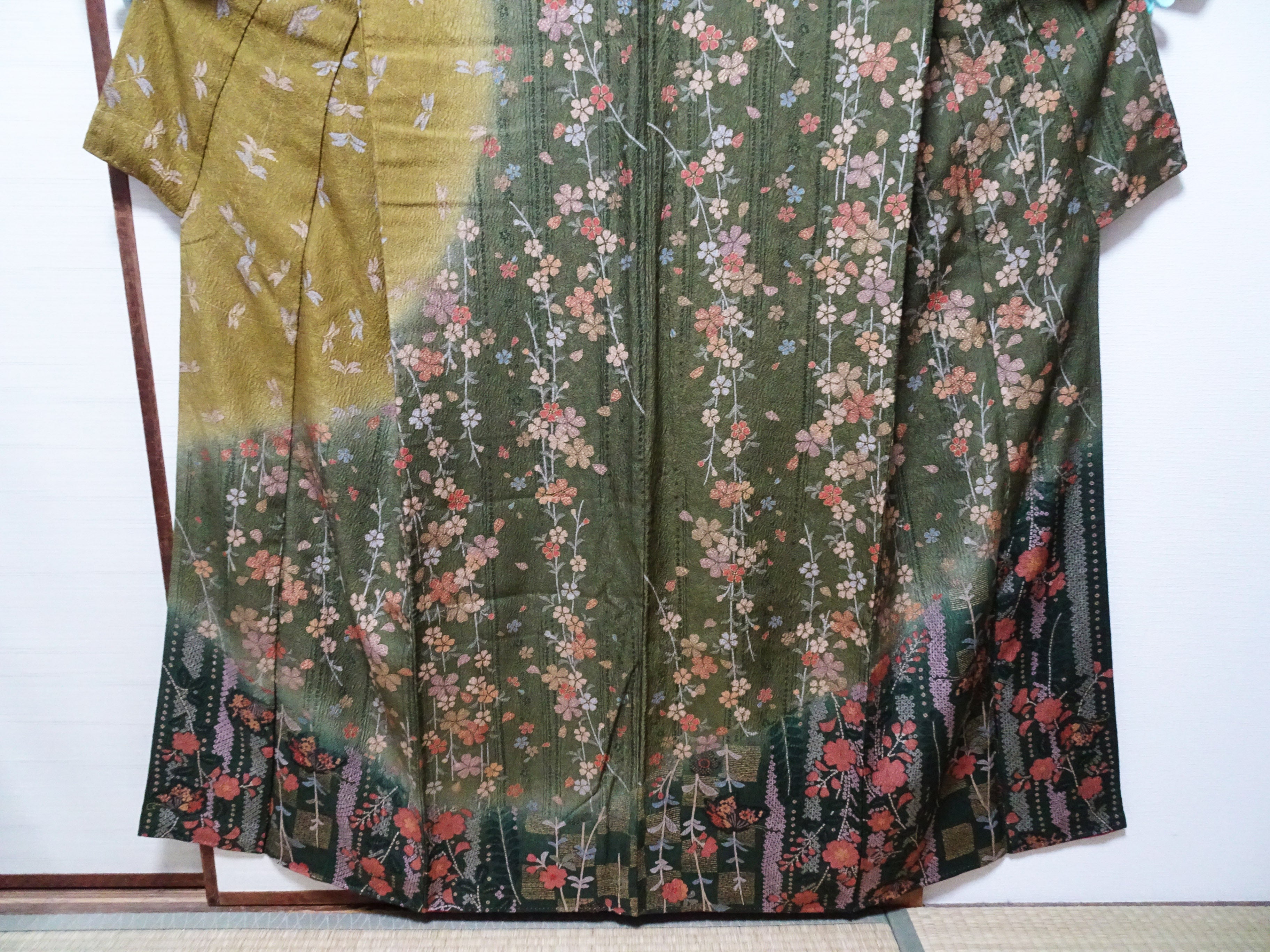 Japanese Kimono Silk Homongi Gradient Dyeing Weeping Cherry Blossoms and Butterflies Pattern1648６