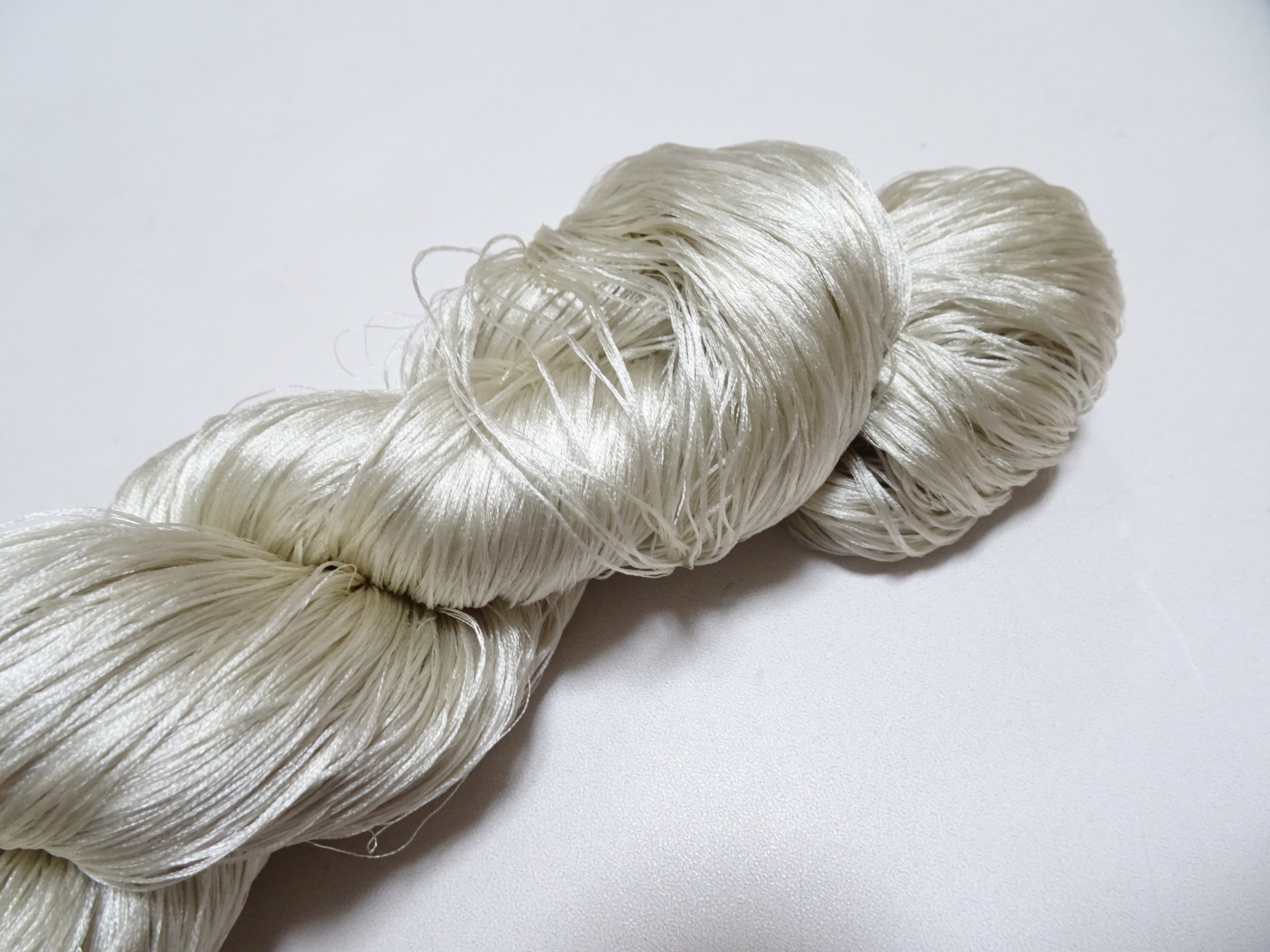 Japanese Vintage 6 Loose-Twist Silk Threads 19266