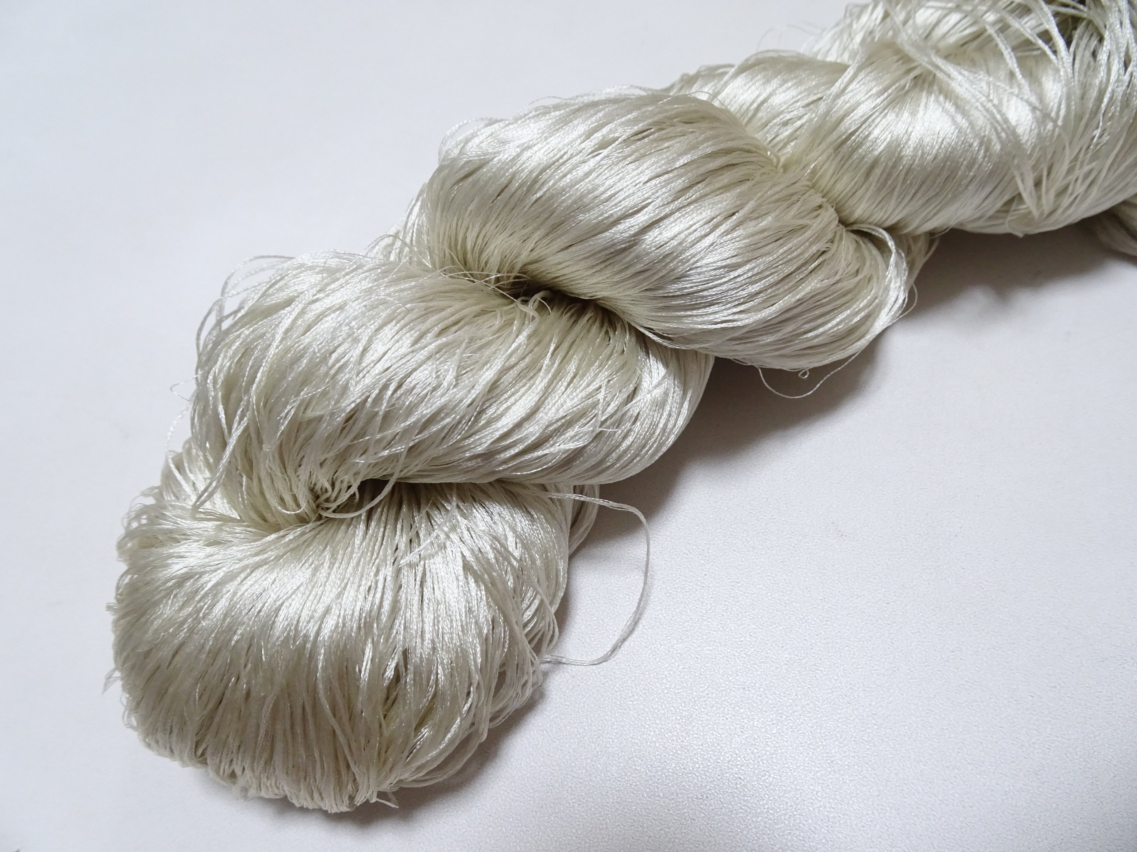 Japanese Vintage 6 Loose-Twist Silk Threads 19266