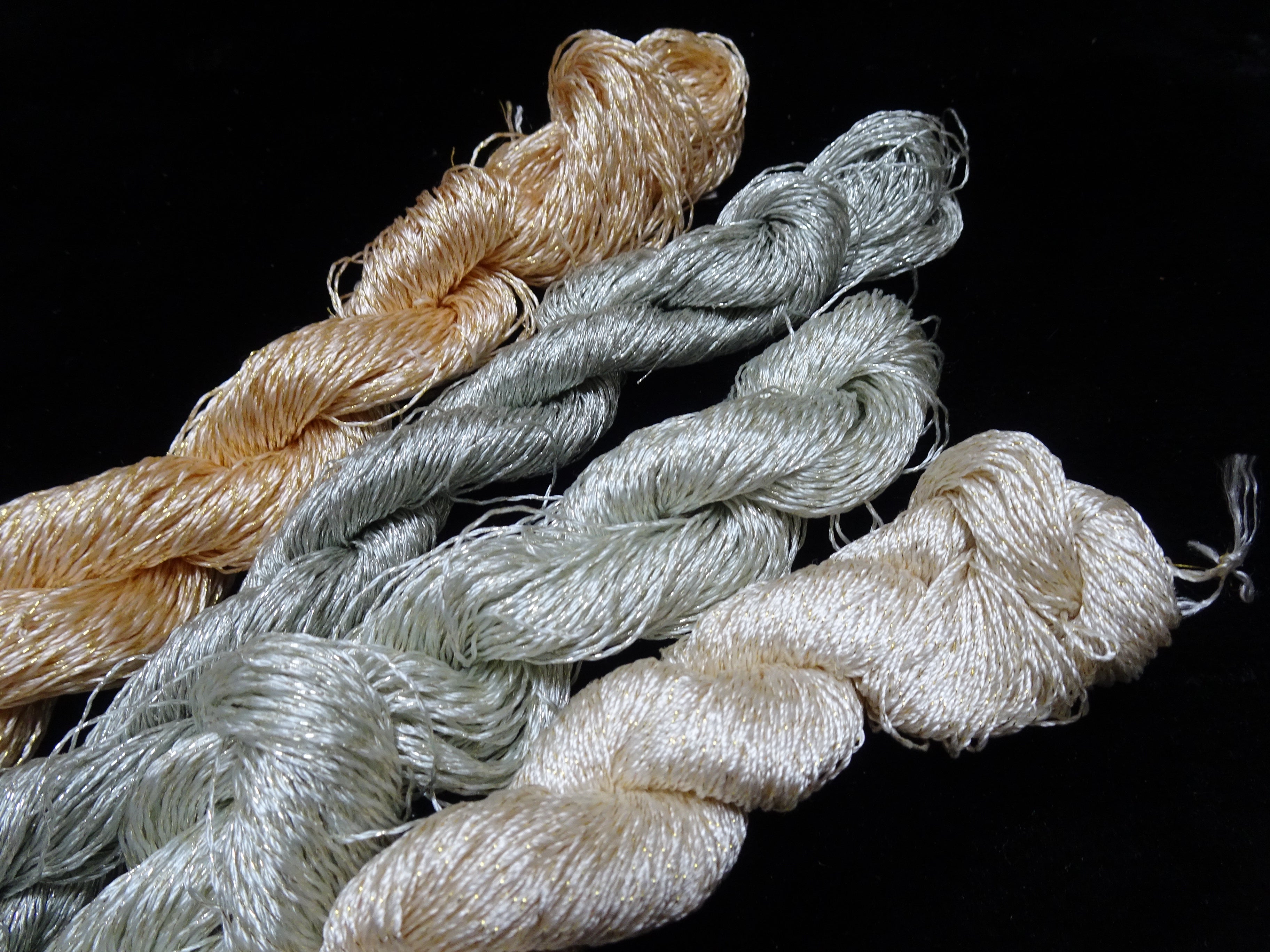 Japanese Vintage High Class Rare Silk Thread 4sets Mixture of Gold embroidery 17917