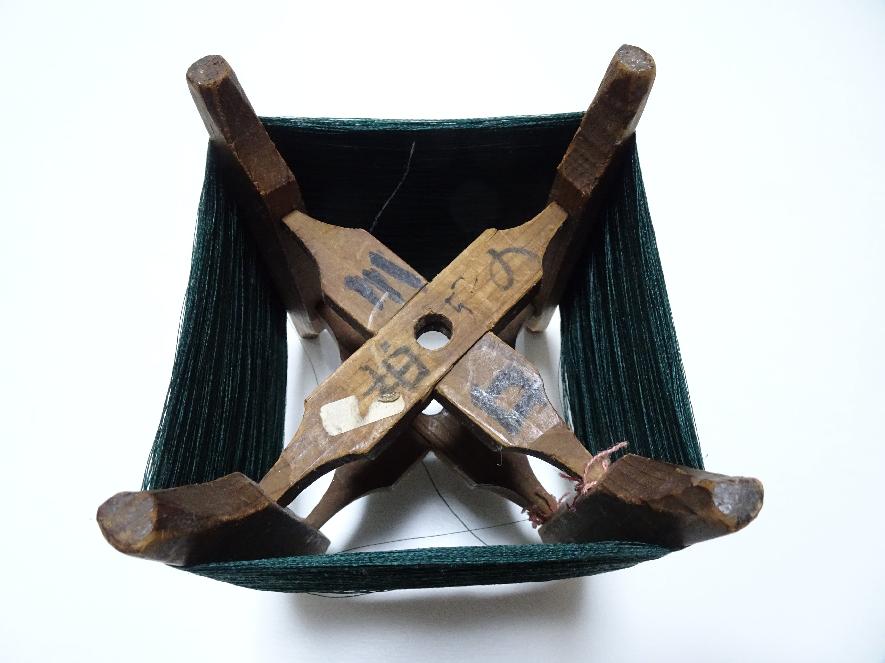 Japanese vintage Wooden spool & silk thread embroidery 16311