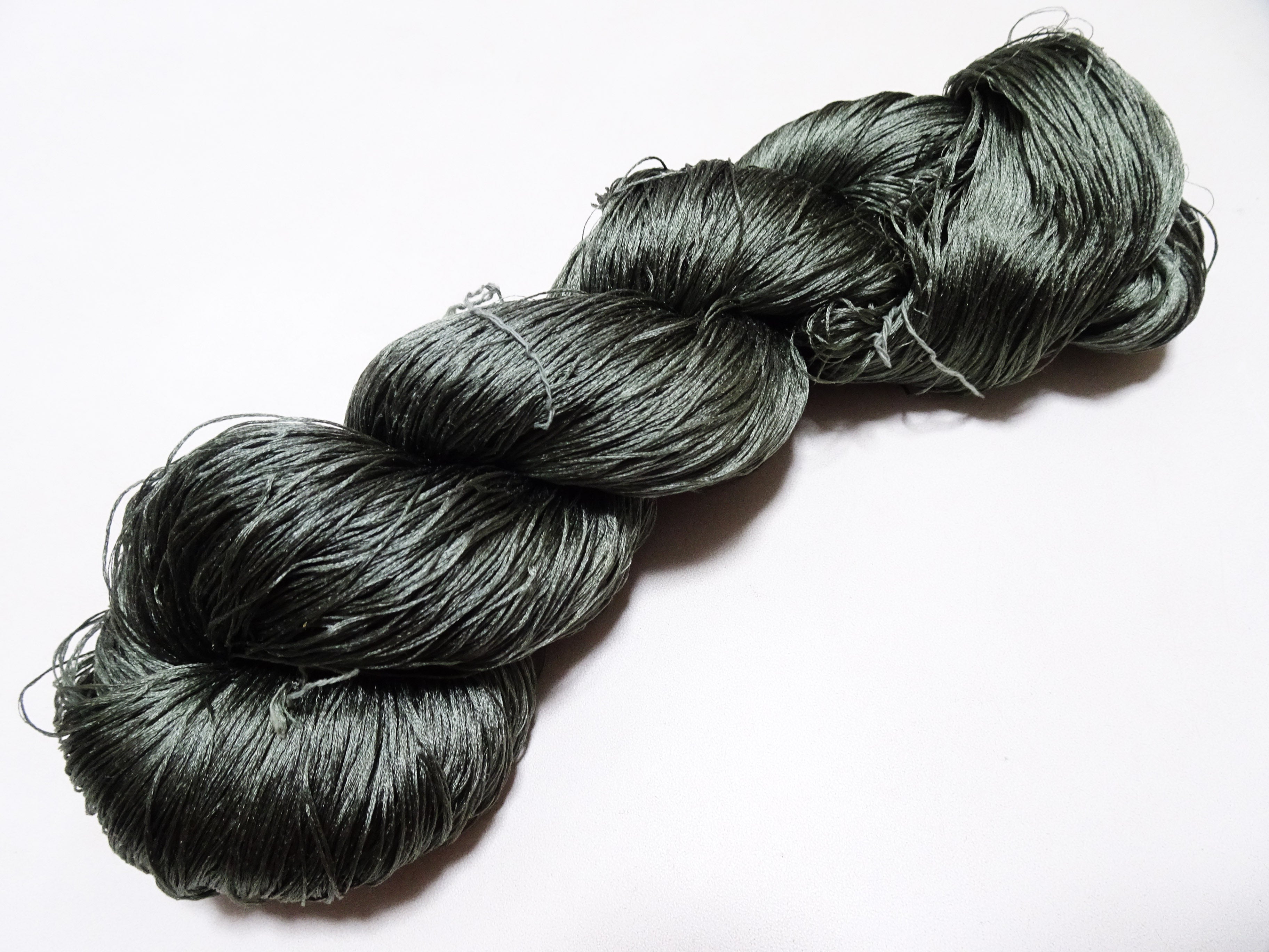 Japanese Vintage 6 Loose-Twist Silk Threads 19269