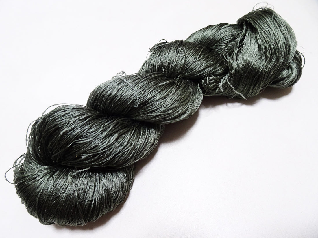 Japanese Vintage 6 Loose-Twist Silk Threads 19269