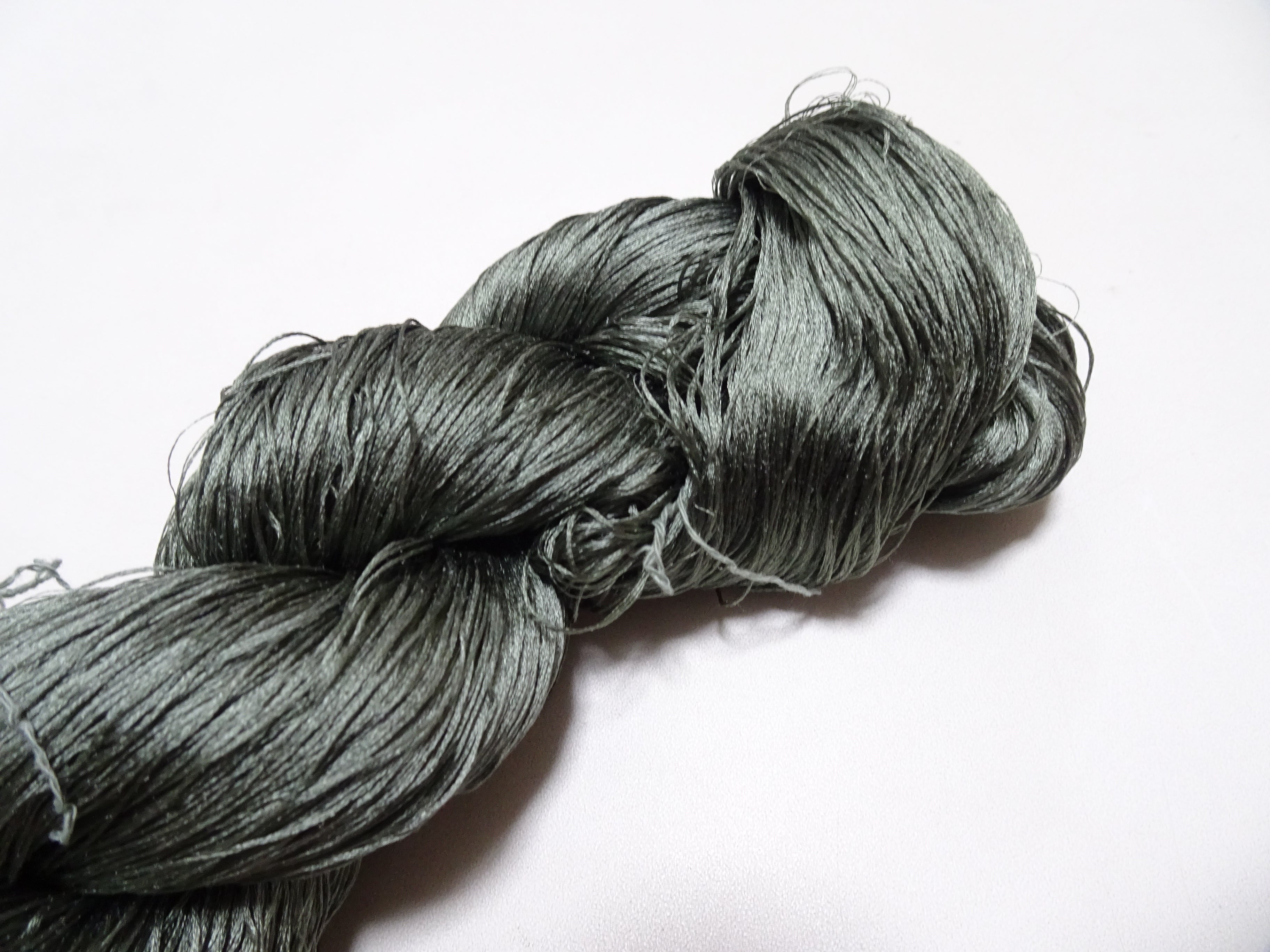 Japanese Vintage 6 Loose-Twist Silk Threads 19269