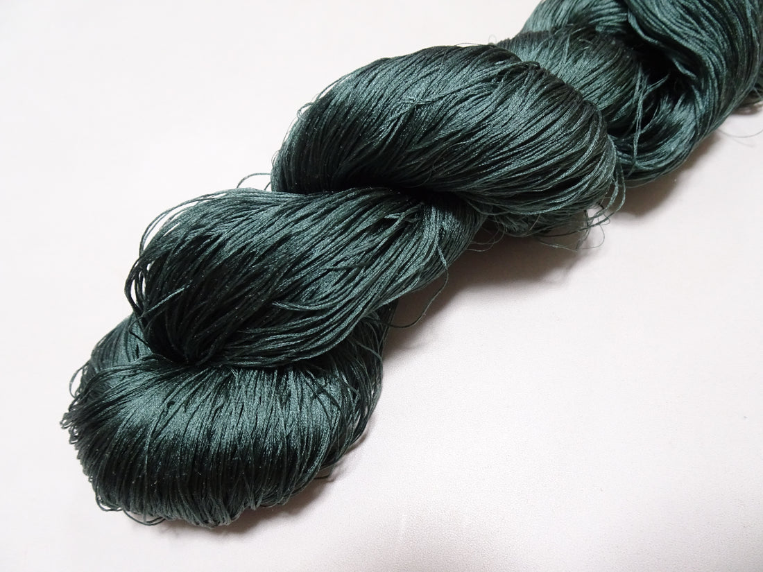 Japanese Vintage 6 Loose-Twist Silk Threads 19270