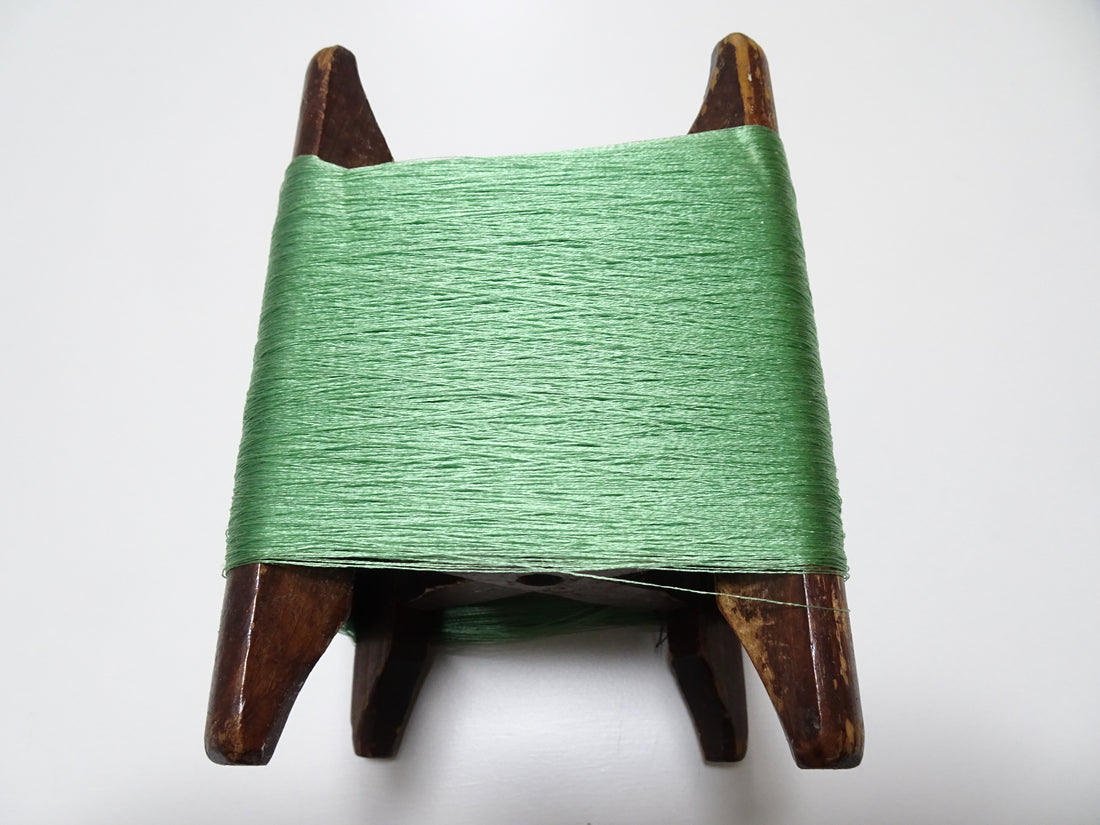 Japanese vintage Wooden spool & silk thread embroidery 16314