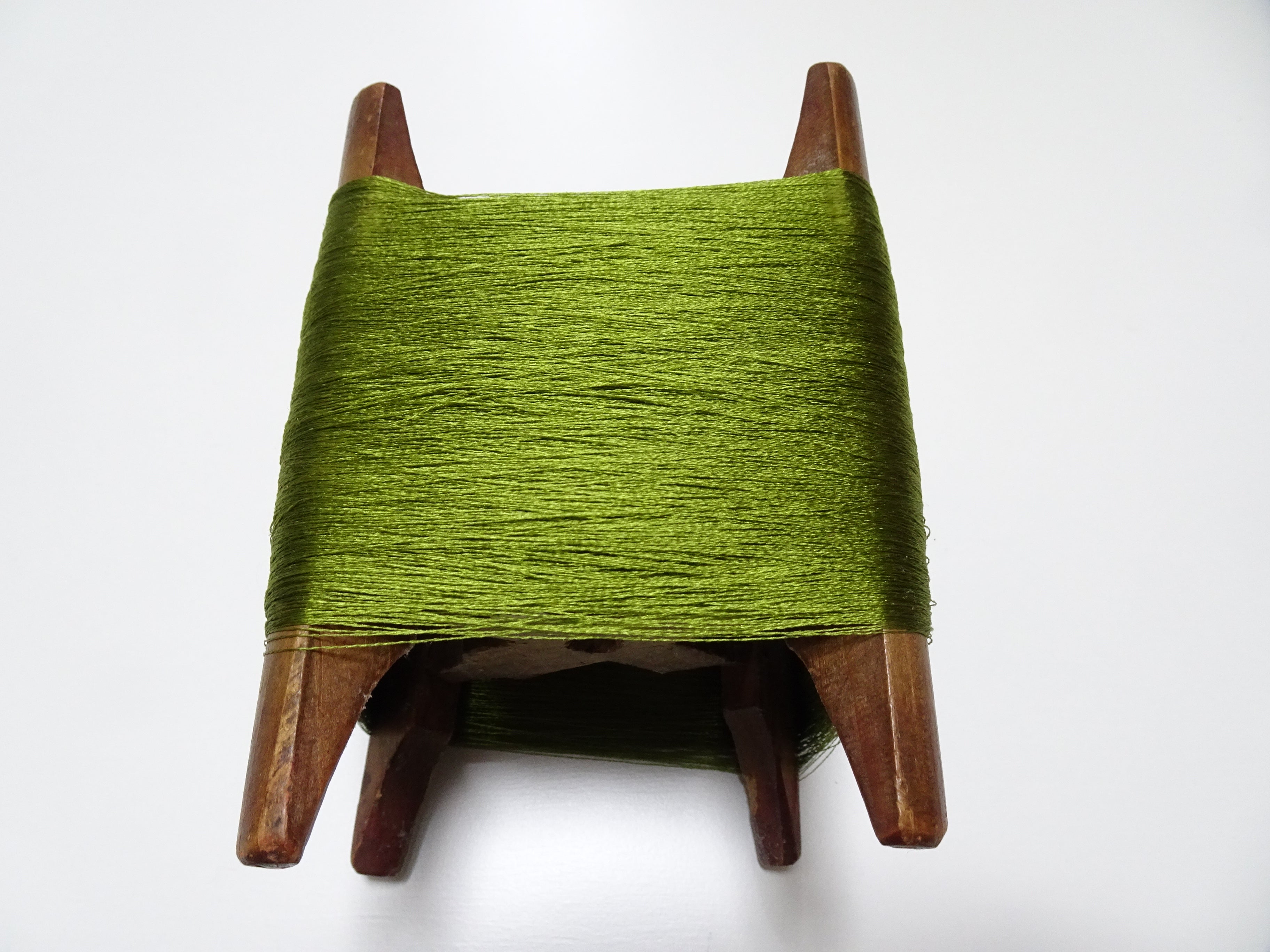 Japanese vintage Wooden spool & silk thread embroidery 16315