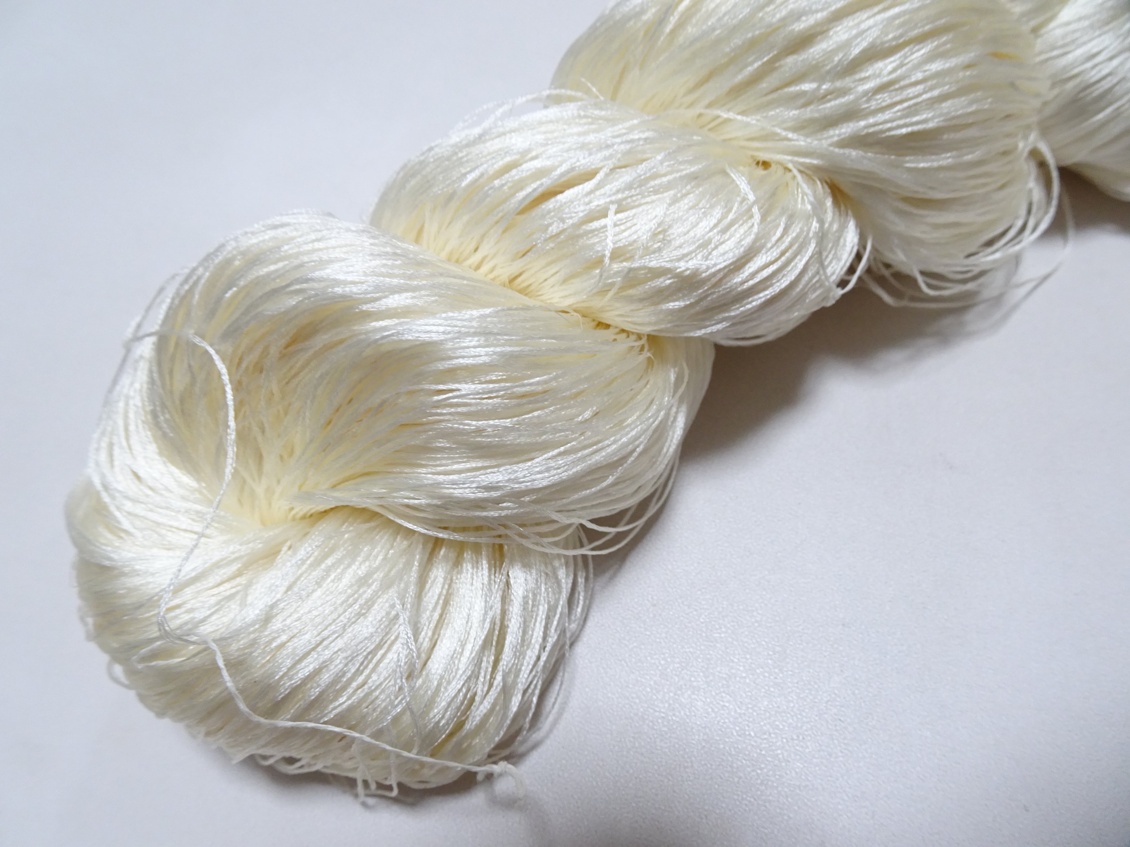 Japanese Vintage 6 Loose-Twist Silk Threads 19272