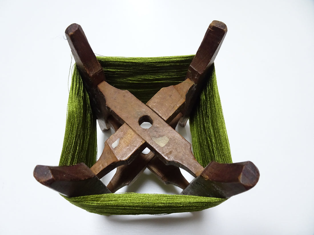 Japanese vintage Wooden spool & silk thread embroidery 16315