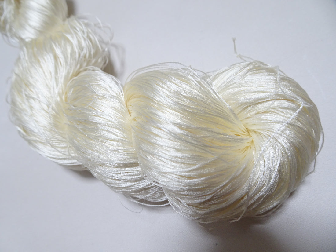 Japanese Vintage 6 Loose-Twist Silk Threads 19272
