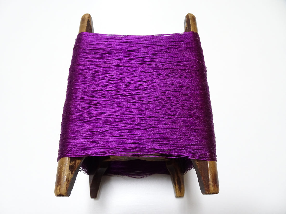 Japanese vintage Wooden spool & silk thread embroidery 16316
