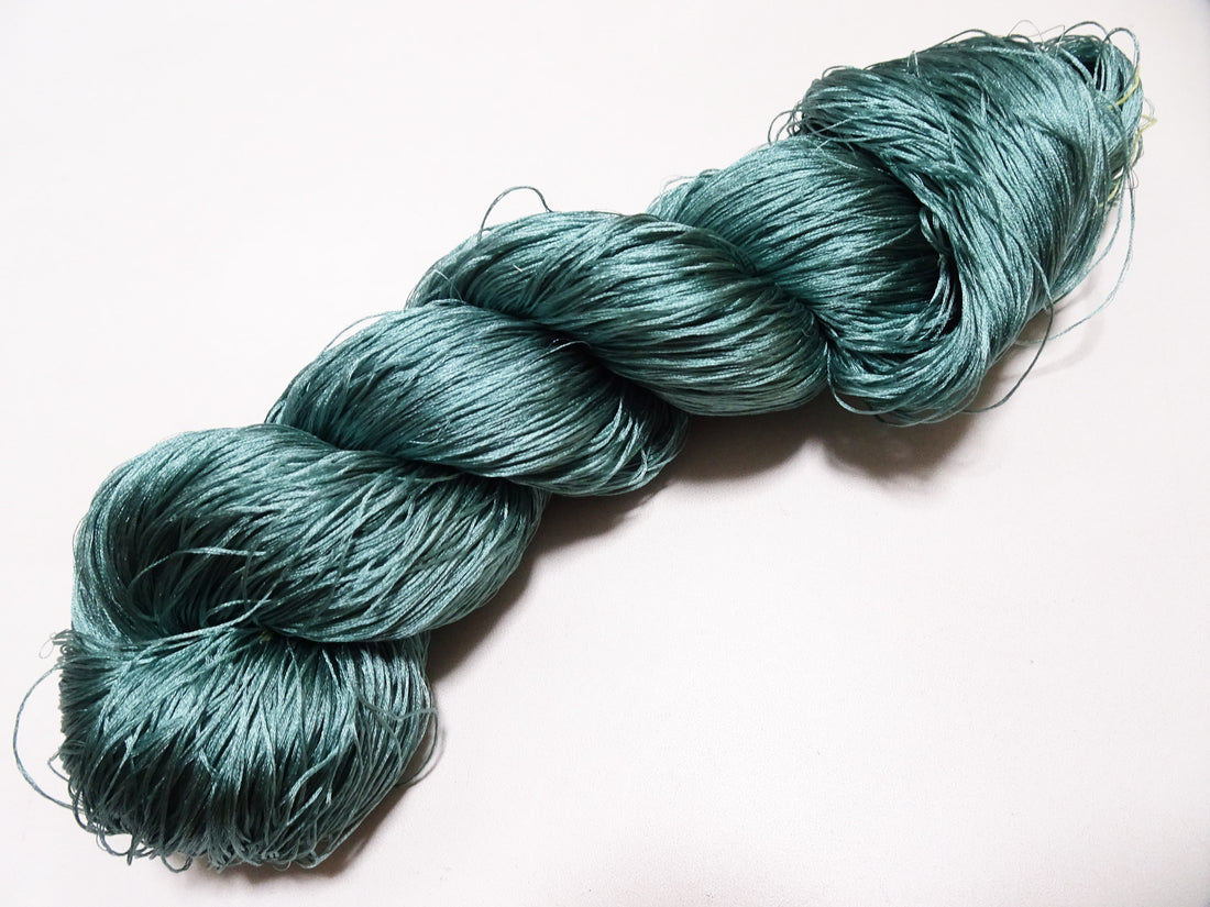 Japanese Vintage 6 Loose-Twist Silk Threads 19274