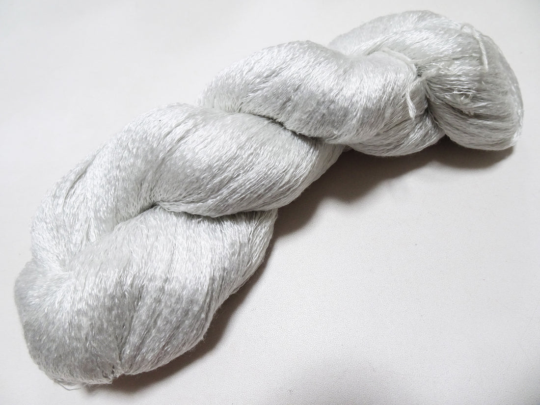 Japanese Vintage Japanese Cedar Dyeing Silk Thread Embroidery & Weaving Light Gray (almost white) 18149