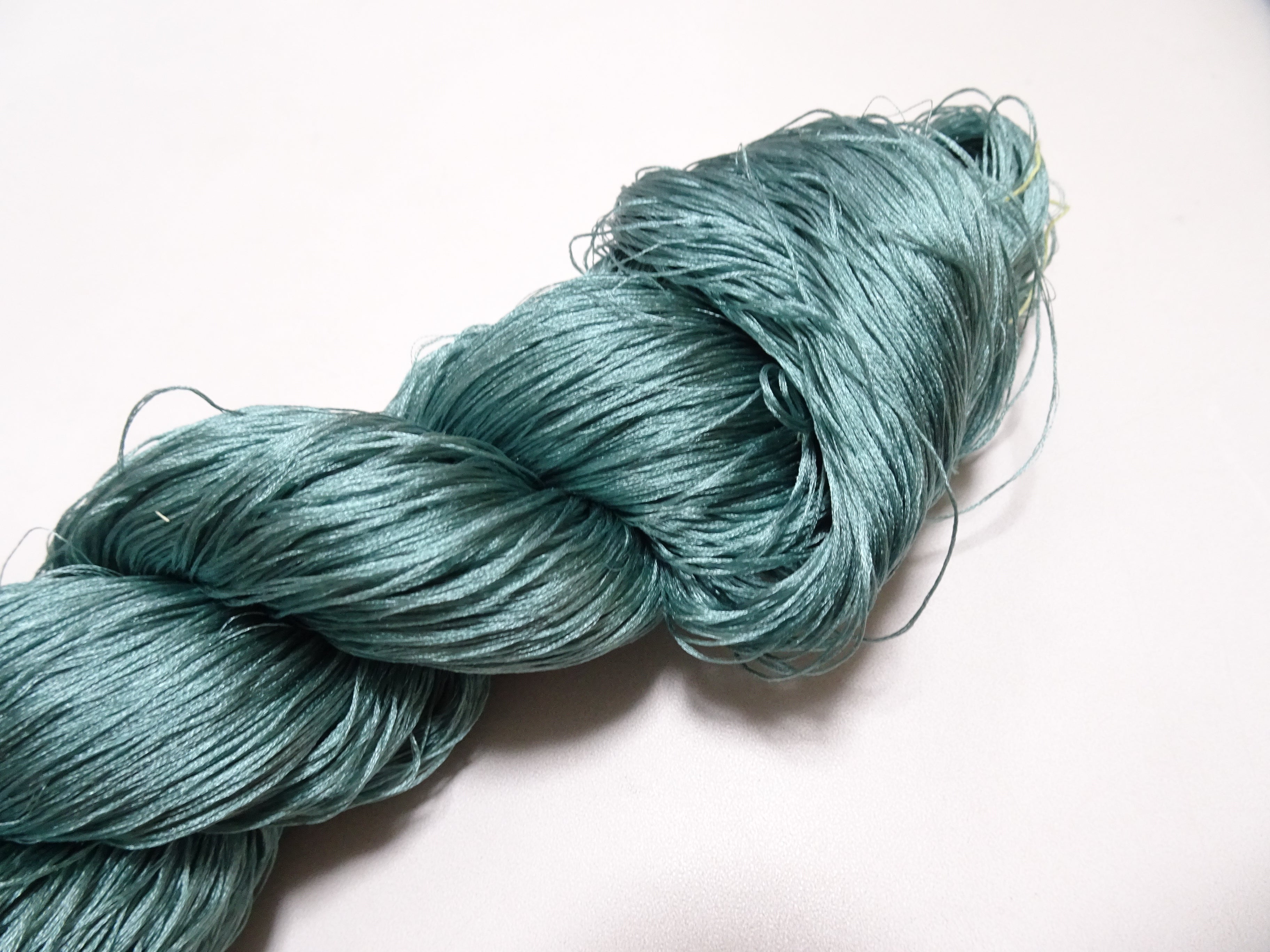Japanese Vintage 6 Loose-Twist Silk Threads 19274