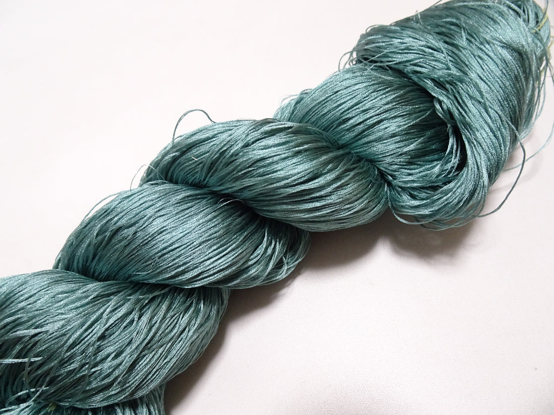Japanese Vintage 6 Loose-Twist Silk Threads 19274