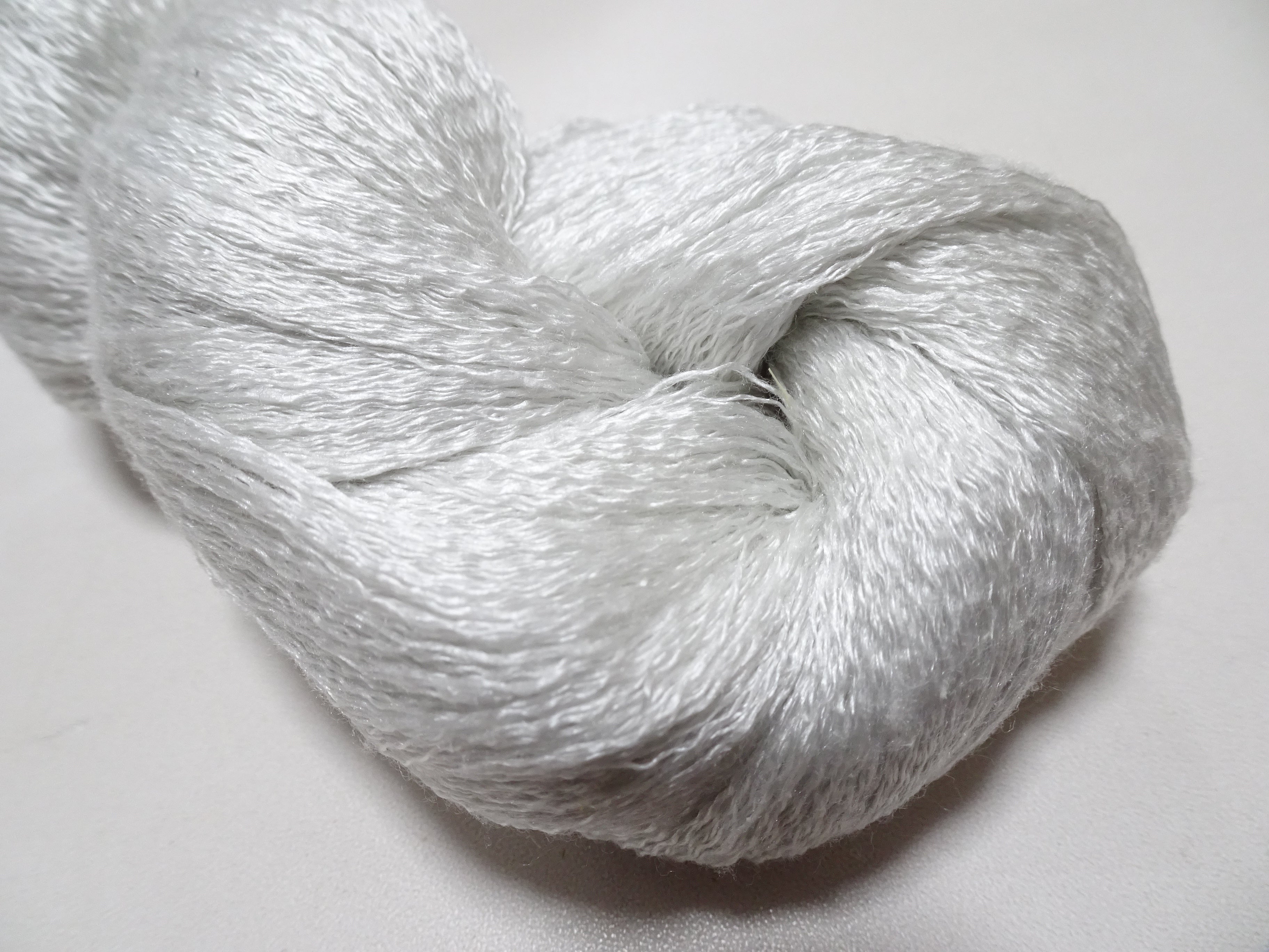 Japanese Vintage Japanese Cedar Dyeing Silk Thread Embroidery & Weaving Light Gray (almost white) 18149
